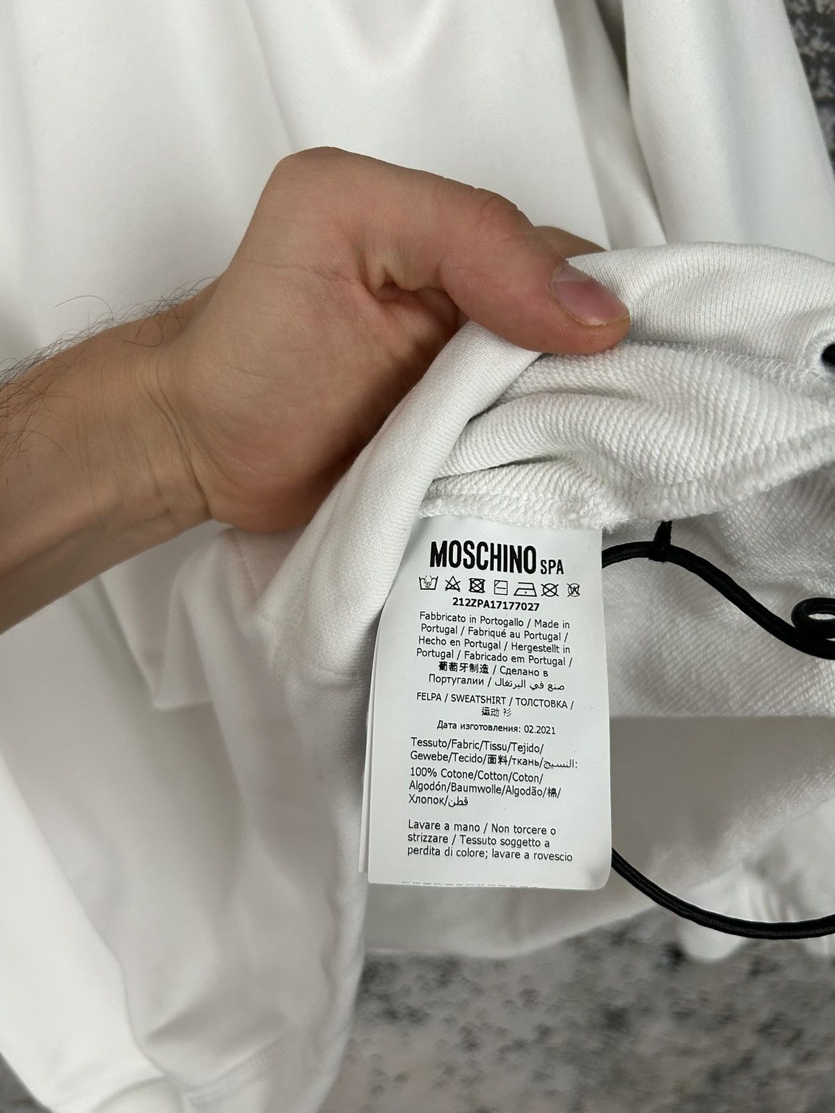 Moschino Vintage Moschino Couture White Half Zip Logo Sweatshirt Size US L / EU 52-54 / 3 - 5 Thumbnail
