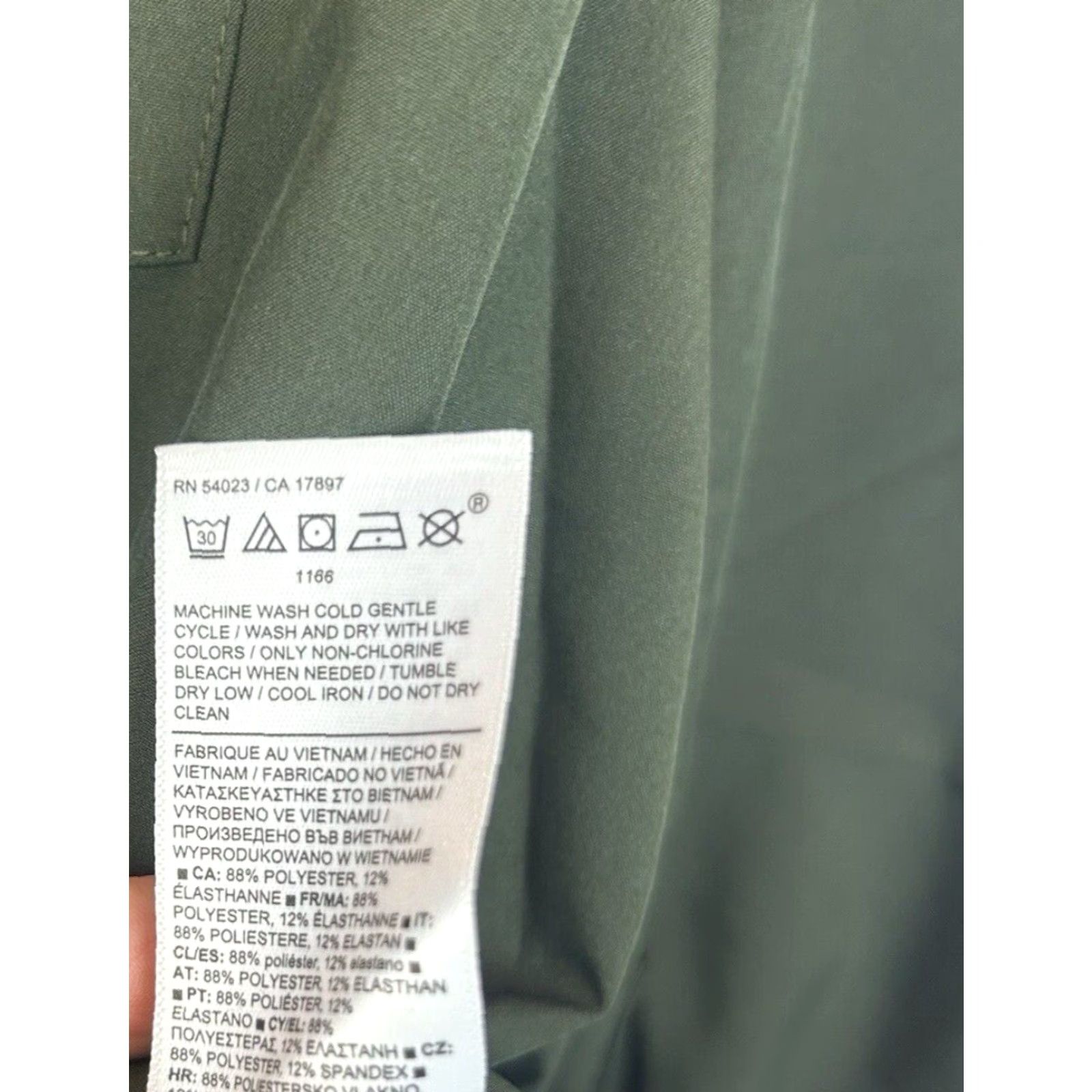 Athleta Athleta Button-Up Shirt Women 3X Green Plus Oversized Basic Office Workwear Casual Travel Modern Collar Long Sleeve Size XXL / US 16-18 / IT 52-54 - 8 Thumbnail