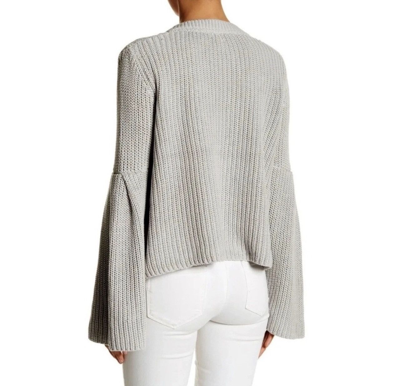 Free People Free People Damsel Bell Sleeve V-Neck Sweater Size S / US 4 / IT 40 - 2 Thumbnail