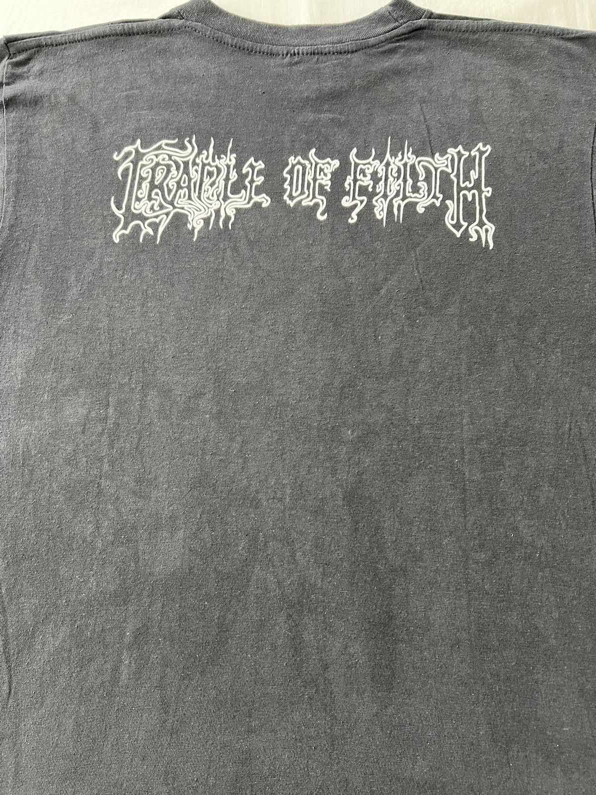 Band Tees Vintage 90s Cradle of Filth Fogs Kiss Artwork by Luis Royo Size US XL / EU 56 / 4 - 15 Thumbnail