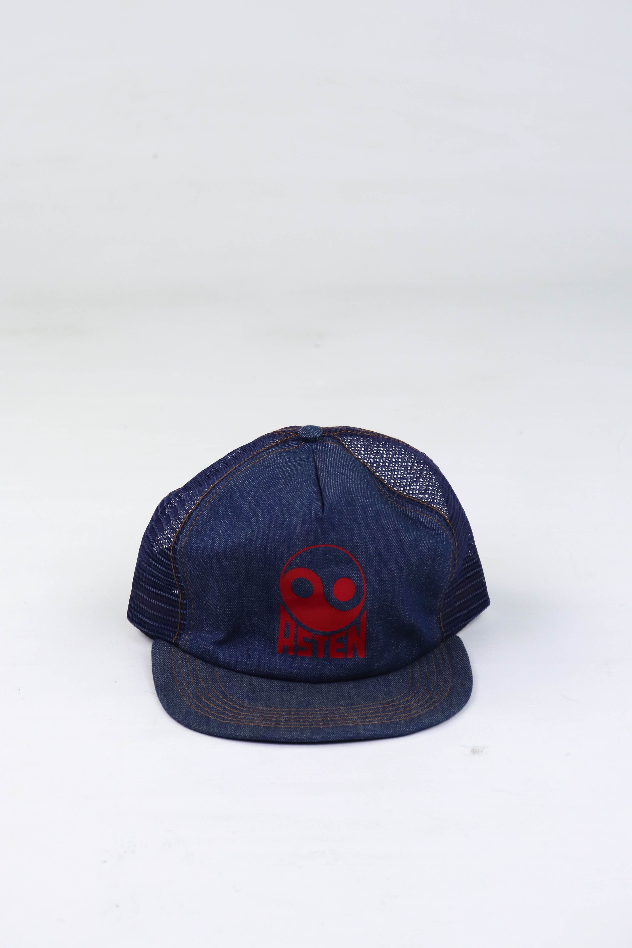 Vintage Asten Fabrics Yin Yang Made in USA Vintage Blue Trucker Cap Size ONE SIZE - 2 Thumbnail