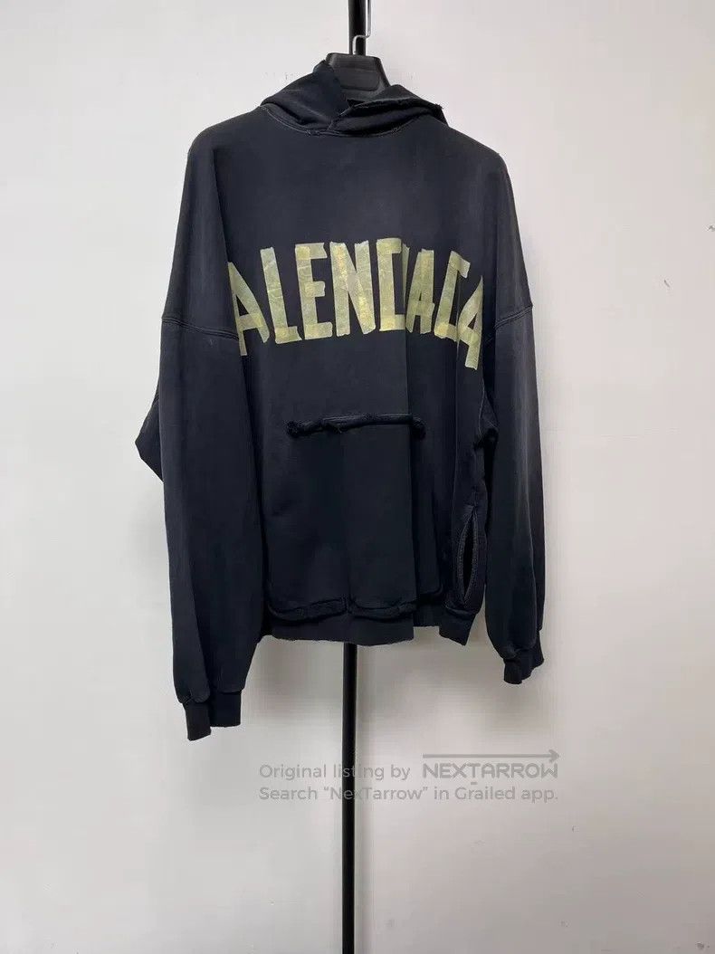 Balenciaga Balenciaga Logo Letter Printed Casual Loose Fit Sweatshirt Size US S / EU 44-46 / 1 - 1 Thumbnail