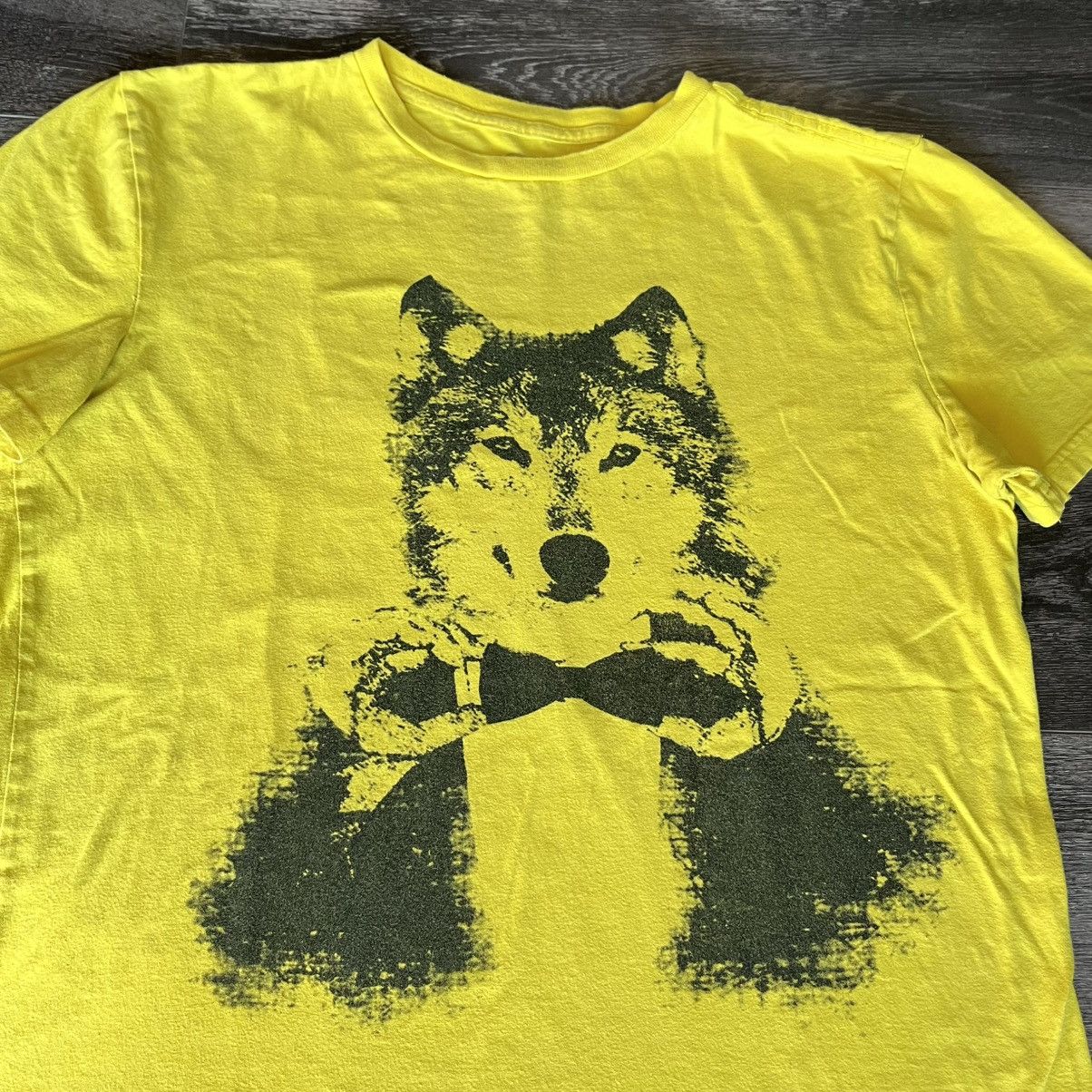 Vintage Vintage 2000s Fakemink Style Wolf Bow Tie Logo Xochi T Shirt Size US L / EU 52-54 / 3 - 2 Thumbnail