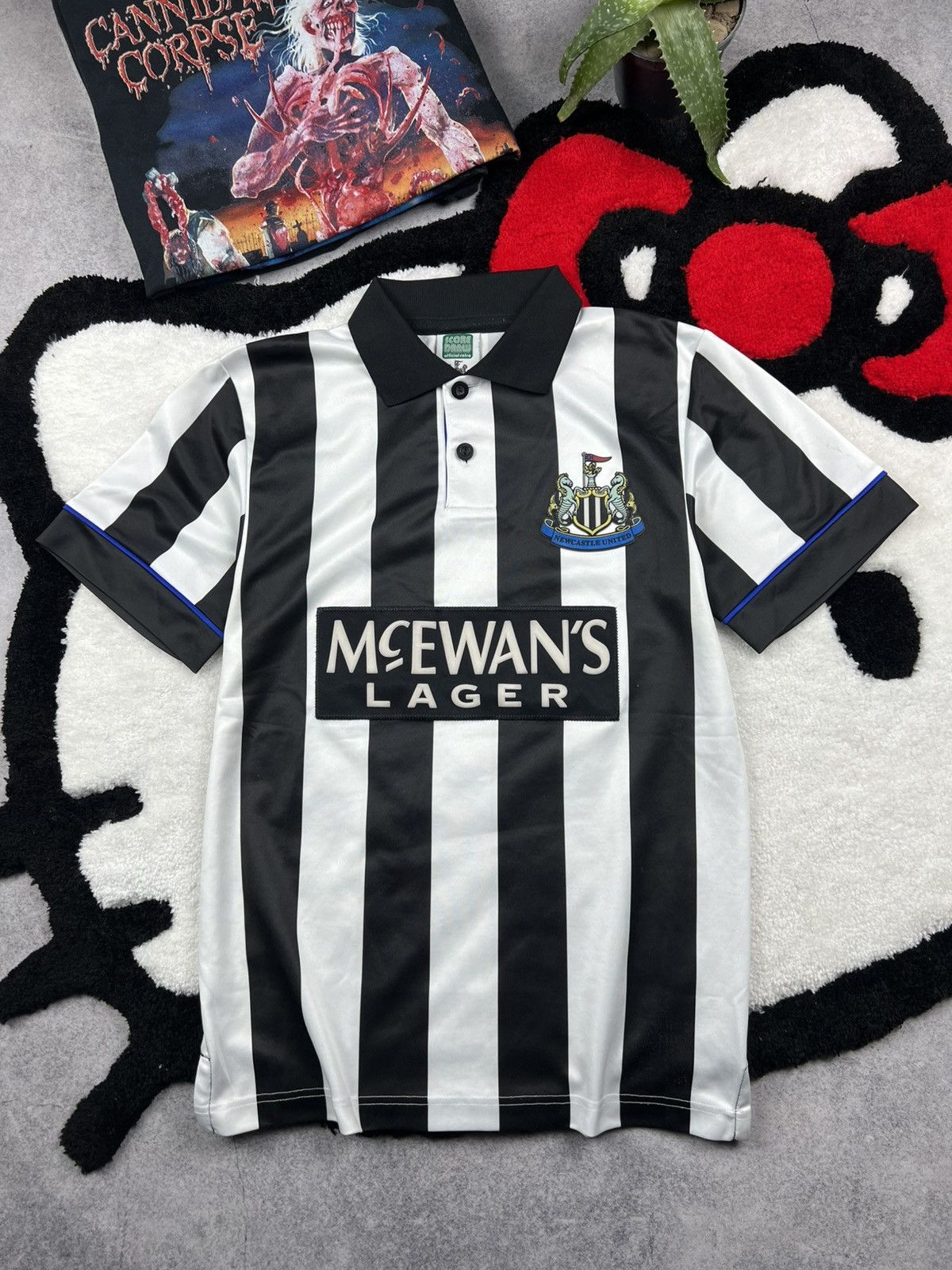 Vintage Vintage Replica New Castle 90s Blockcore Y2K Soccer Jersey Size US S / EU 44-46 / 1 - 1 Thumbnail