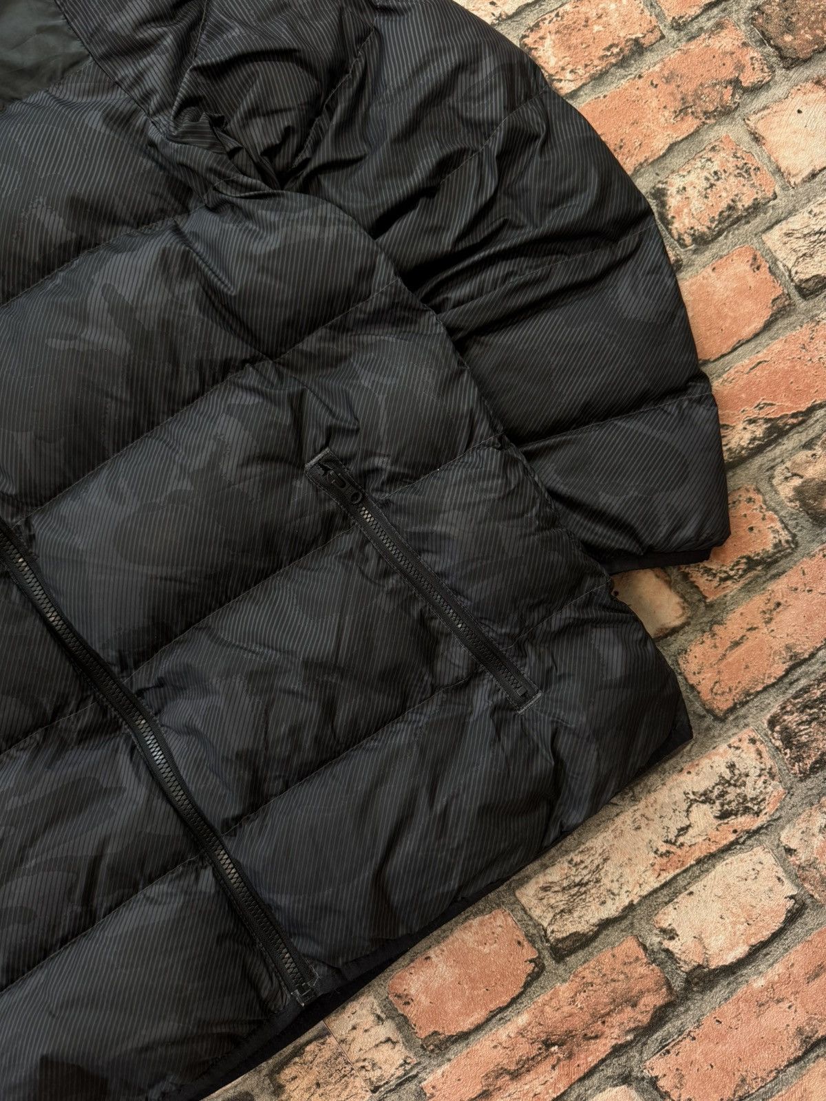 90’s ADIDAS RARE LOGO THREE STRIPE BRAND RETRO DOWN PUFFER