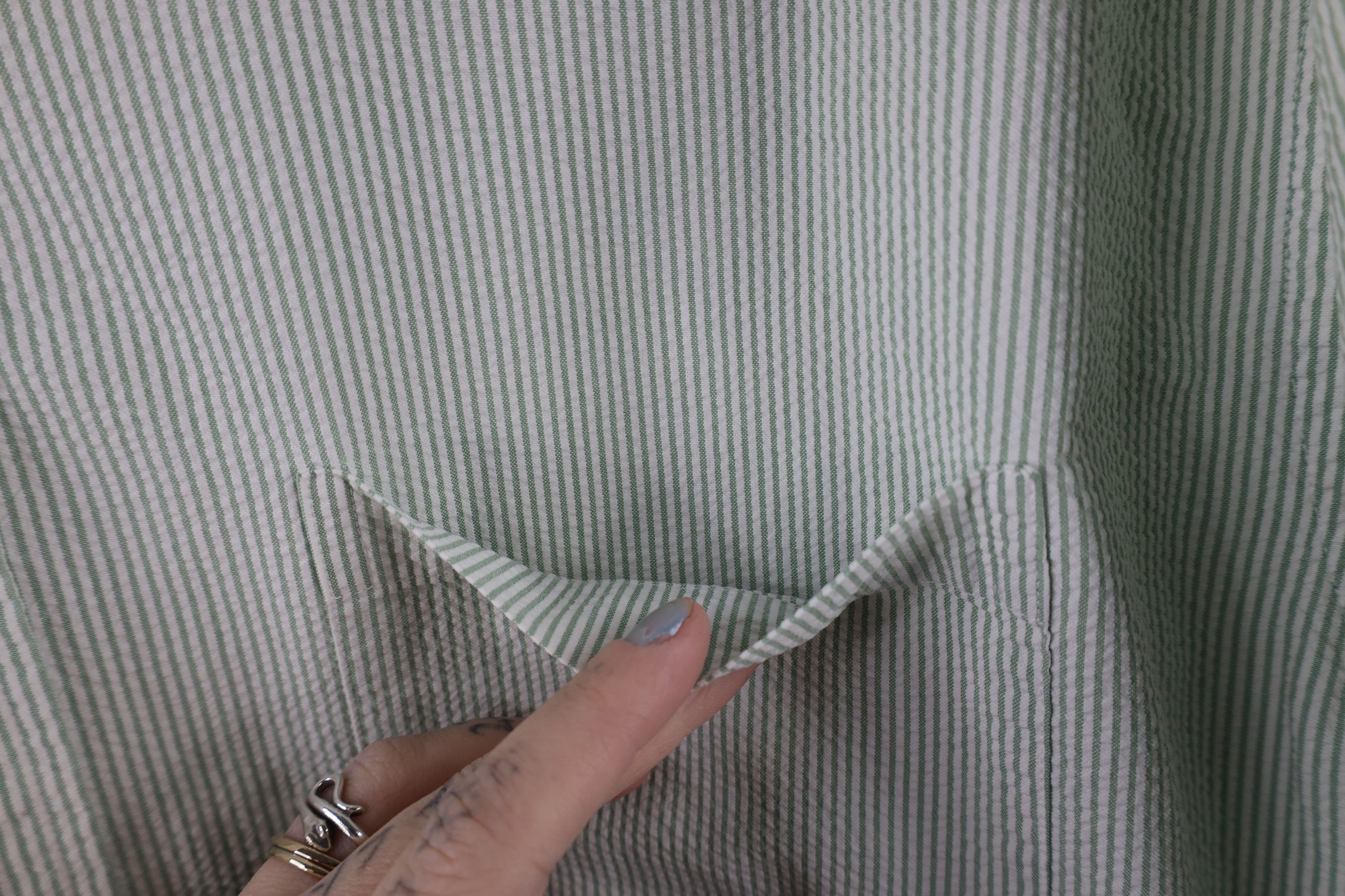 L.L. Bean × Vintage Vintage 90s LL Bean Pinstriped Seersucker Button Shirt Size US L / EU 52-54 / 3 - 6 Thumbnail