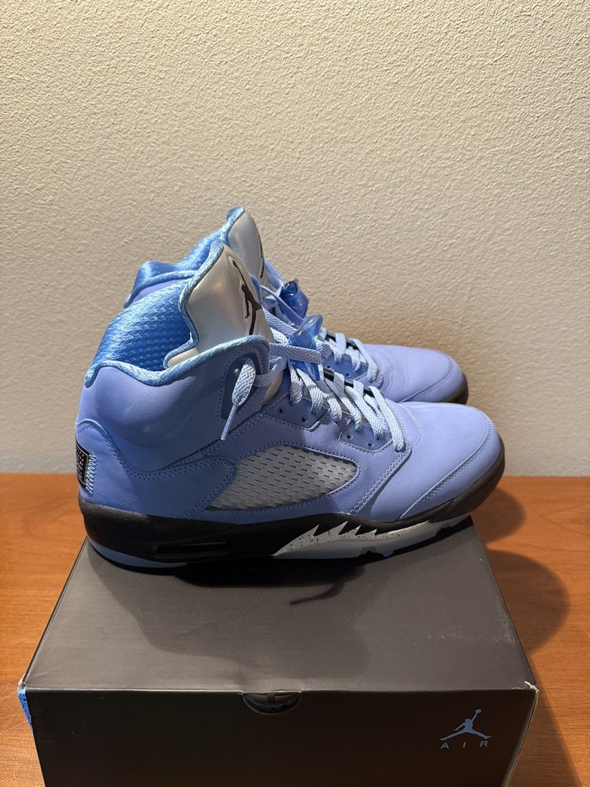 Jordan Brand × Nike Jordan 5 UNC Size US 12 / EU 45 - 1 Thumbnail