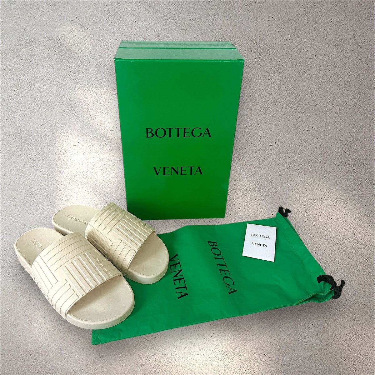 Bottega Veneta Bottega Veneta Rubber Slide Sandals Size US 7 / EU 40 - 8 Thumbnail
