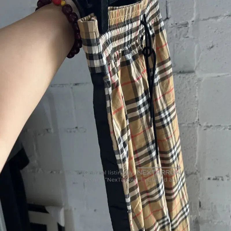 Burberry Burberry Khaki Check Cotton Casual Trousers. Size 23" - 3 Thumbnail
