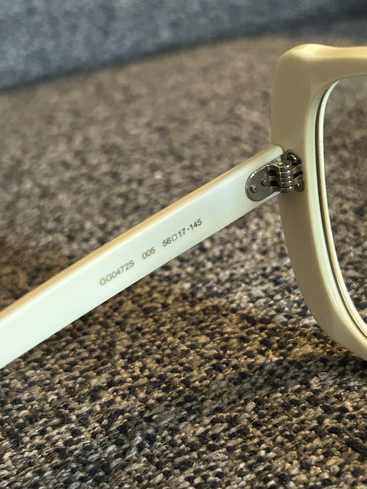 Gucci GUCCI GG0472S 005 — Ivory Butterfly Sunglasses Size ONE SIZE - 7 Thumbnail