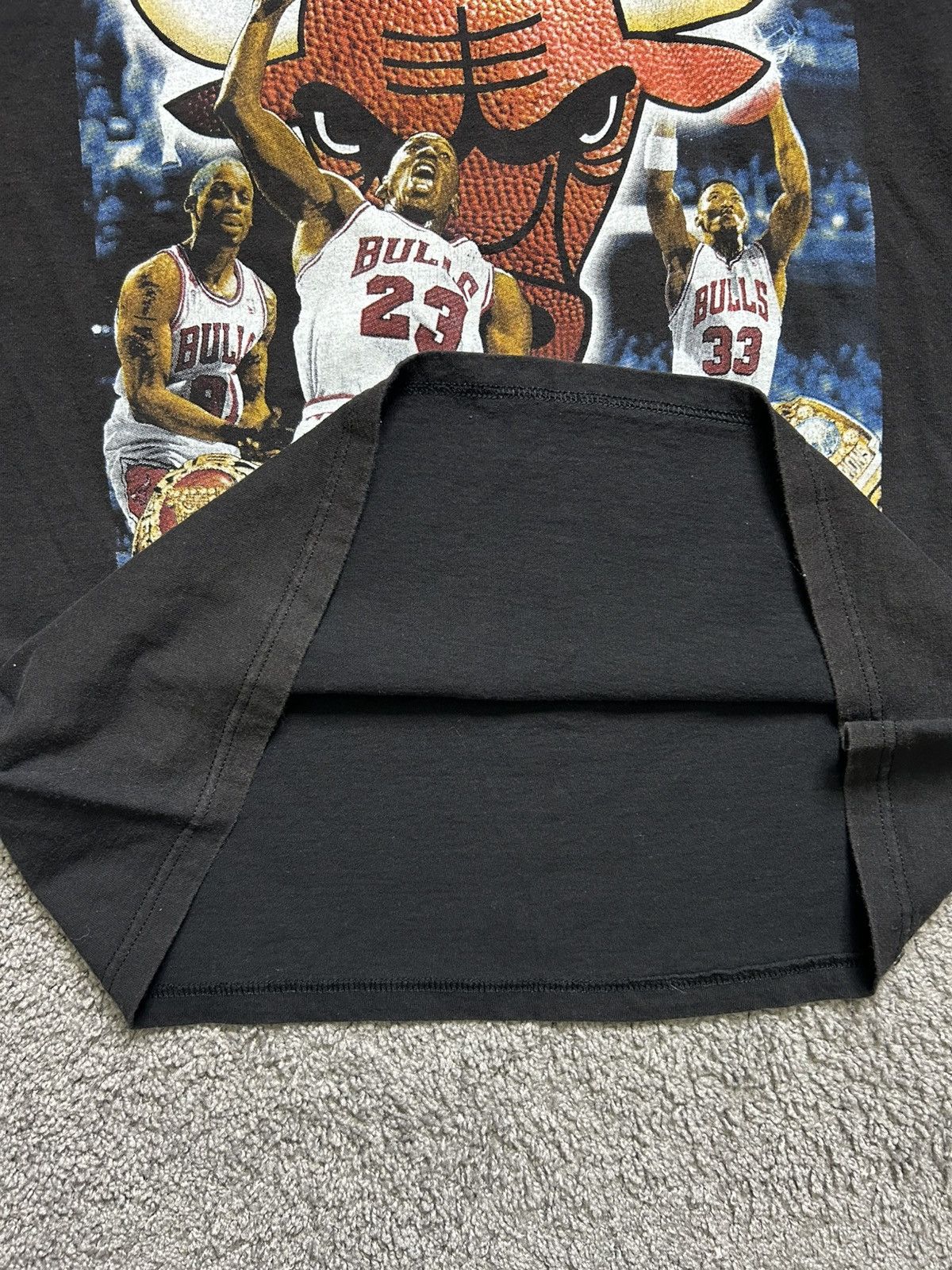 Vintage Vintage 90s Chicago Bulls Rap Tee Jordan Rodman 3 Peat Champ Size US XXL / EU 58 / 5 - 6 Thumbnail