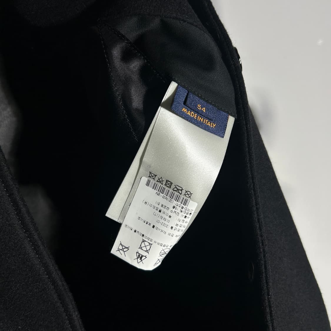 Louis Vuitton Louis Vuitton embossed leather and wool varsity jacket Size US L / EU 52-54 / 3 - 6 Thumbnail
