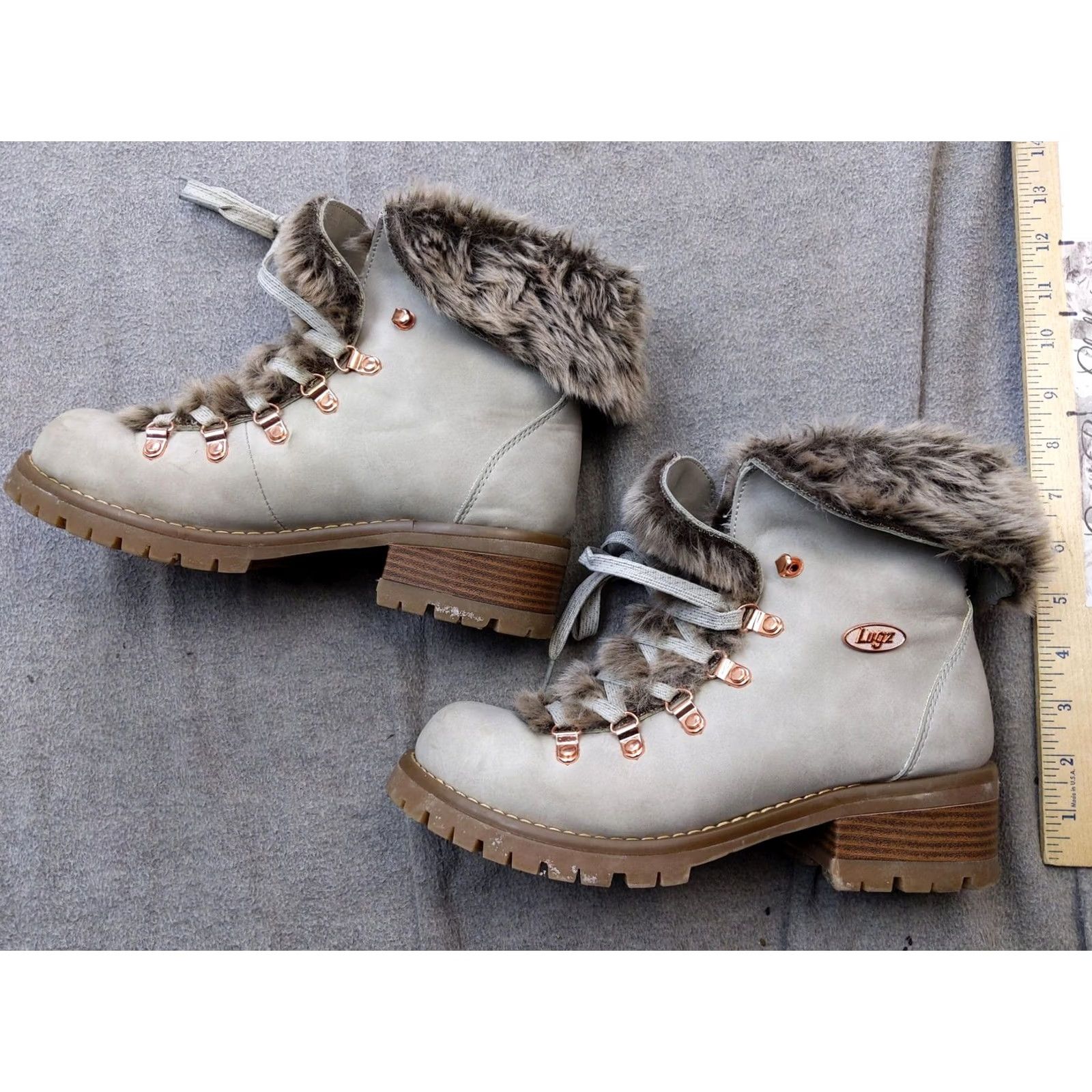 Lugz Lugz Snow Boots Womens Size 9 40.5 Gray Synthetic Fur Lined Ankle Hiking Winter Size US 9 / IT 39 - 2 Thumbnail