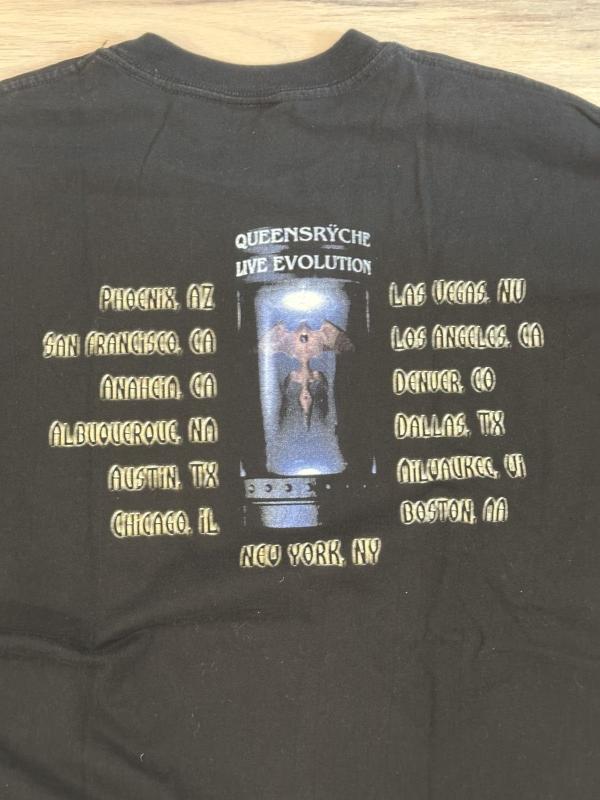 Band Tees Vintage Y2K Queensryche 2001 Live Evolution Concert Tee XL Size US XL / EU 56 / 4 - 6 Thumbnail
