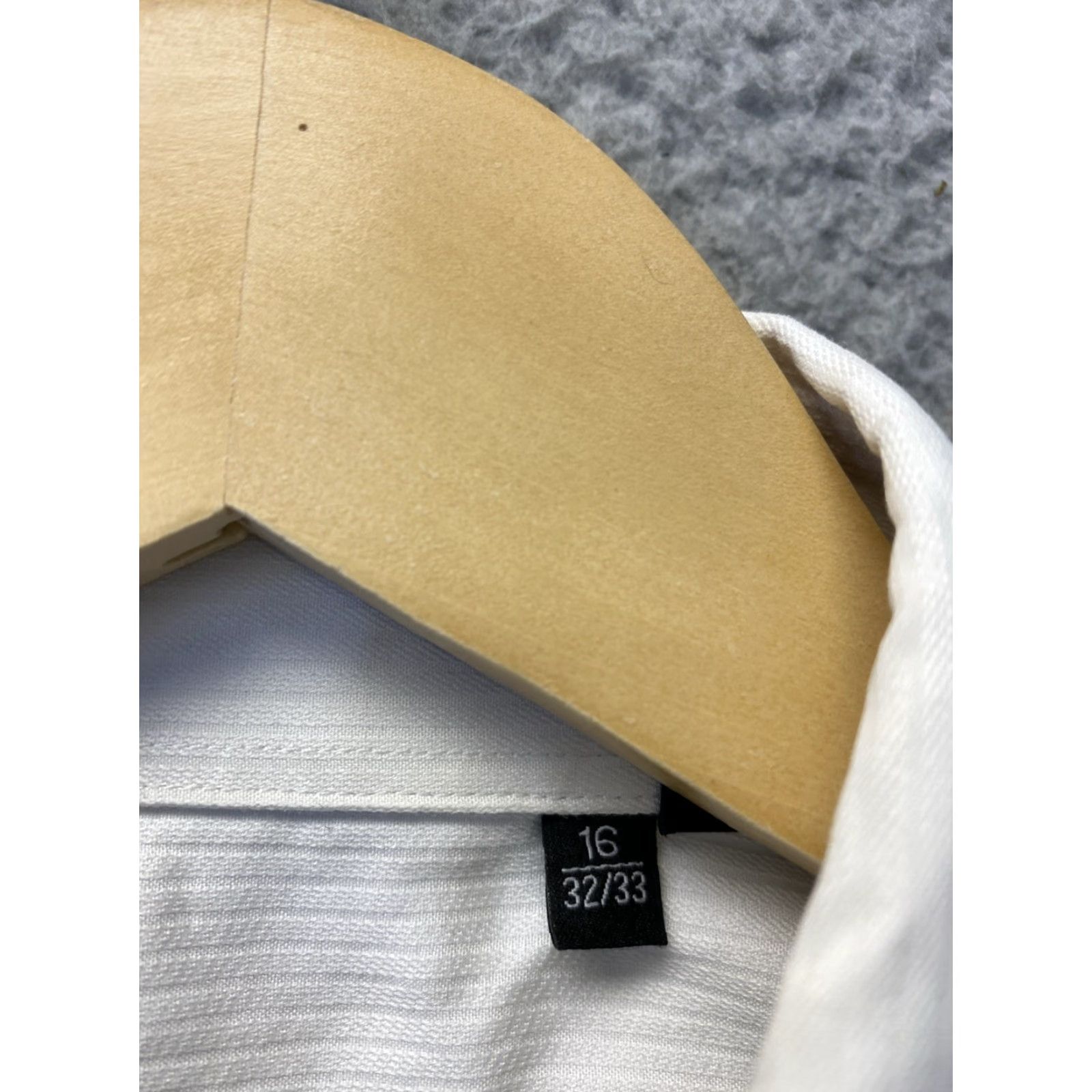 Hugo Boss VINTAGE Hugo Boss Men Shirt Long Sleeve Casual Travel Cotton White L 16 32/33 Size US L / EU 52-54 / 3 - 5 Thumbnail