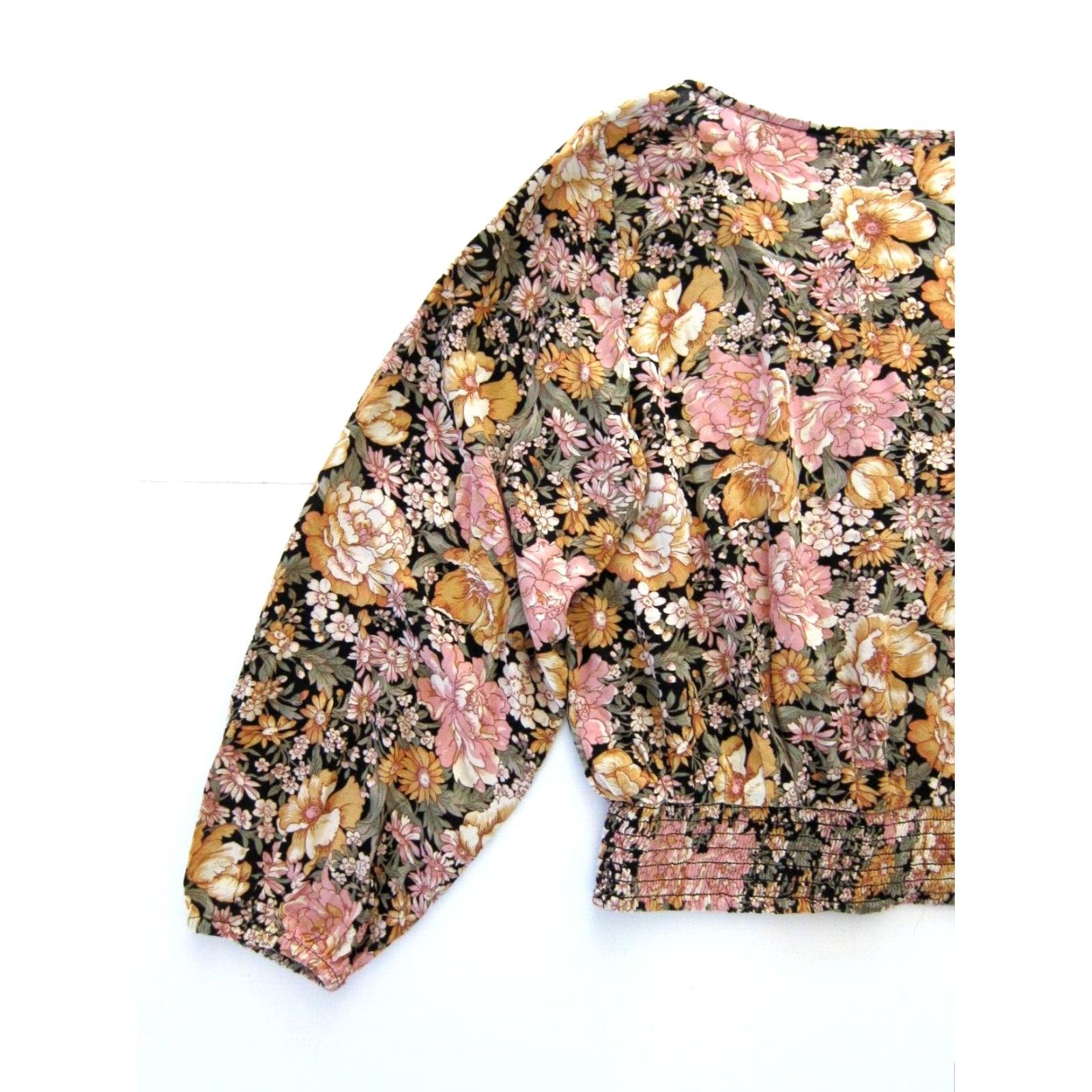 American Eagle Outfitters American Eagle Outfitters Blouse Shirt Womens Crop Floral Pink S 36" bust 19" pit to pit S Womens Pink Floral Cropped Long Sleeve V-Neck Blouse Size S / US 4 / IT 40 - 5 Thumbnail