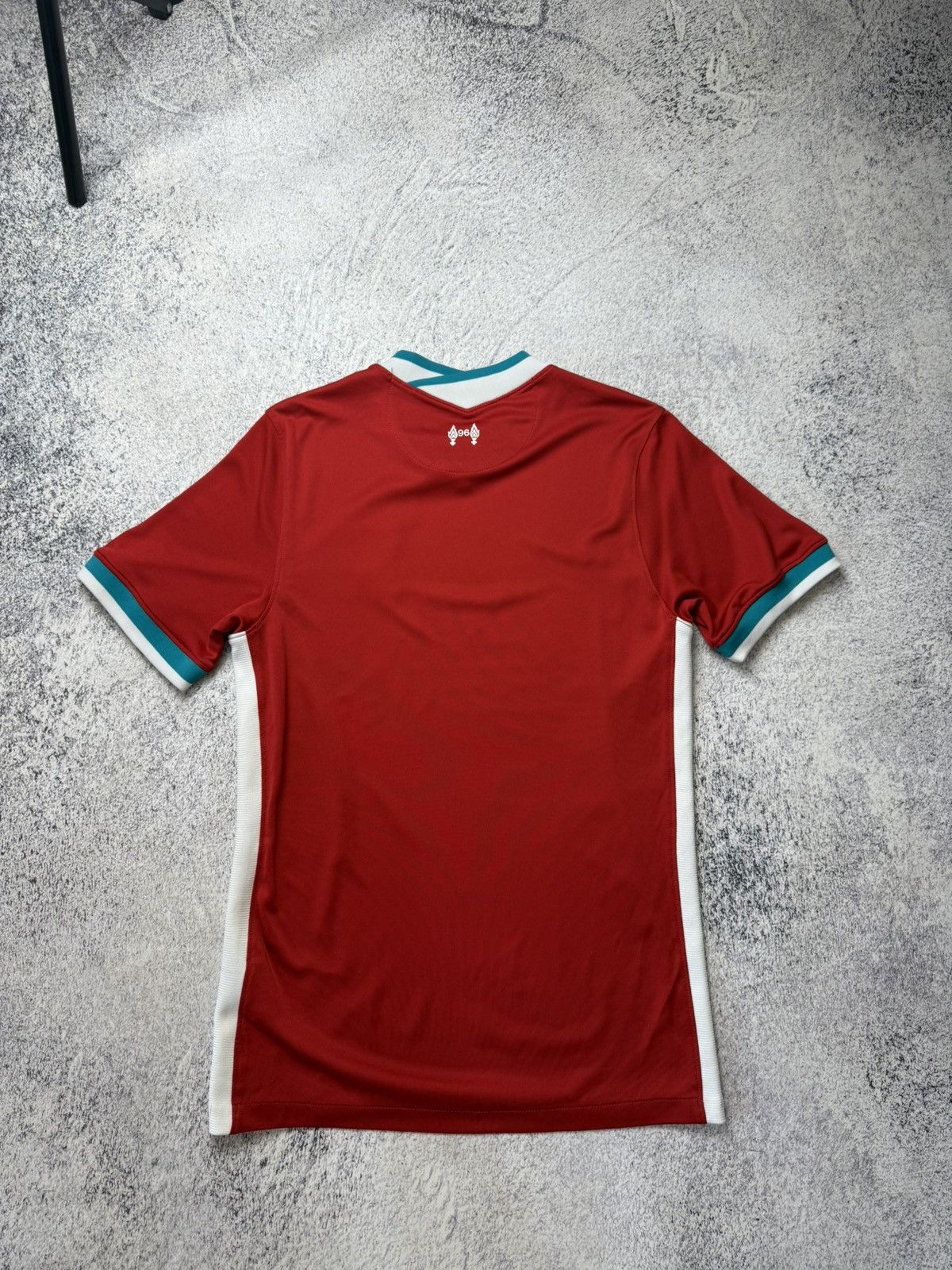 Nike Vintage Liverpool Soccer Jersey Sportwear Nike tee Size US S / EU 44-46 / 1 - 17 Thumbnail