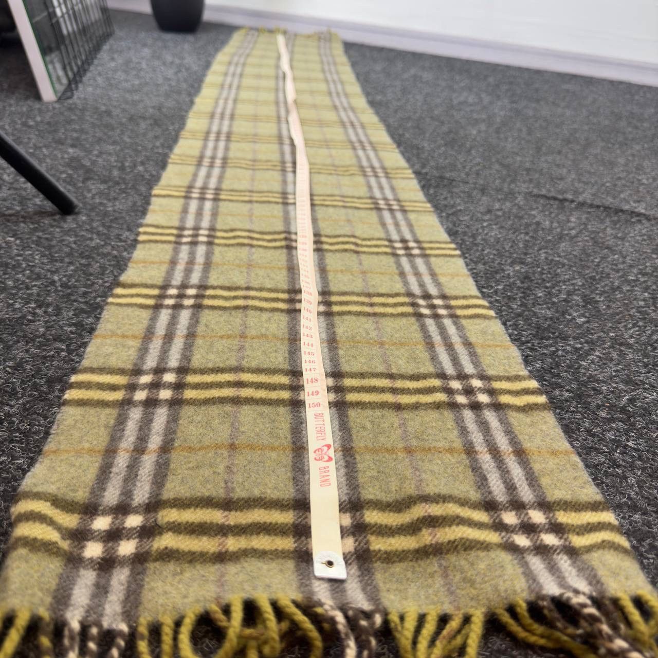 Burberry Burberry Vintage Scarf Lambswool Novacheck Luxury Size ONE SIZE - 7 Thumbnail