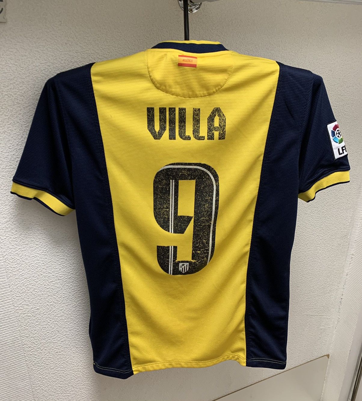 Nike Villa 9 Atletico Madrid Nike soccer jersey LFP patch S sz Size US S / EU 44-46 / 1 - 1 Thumbnail