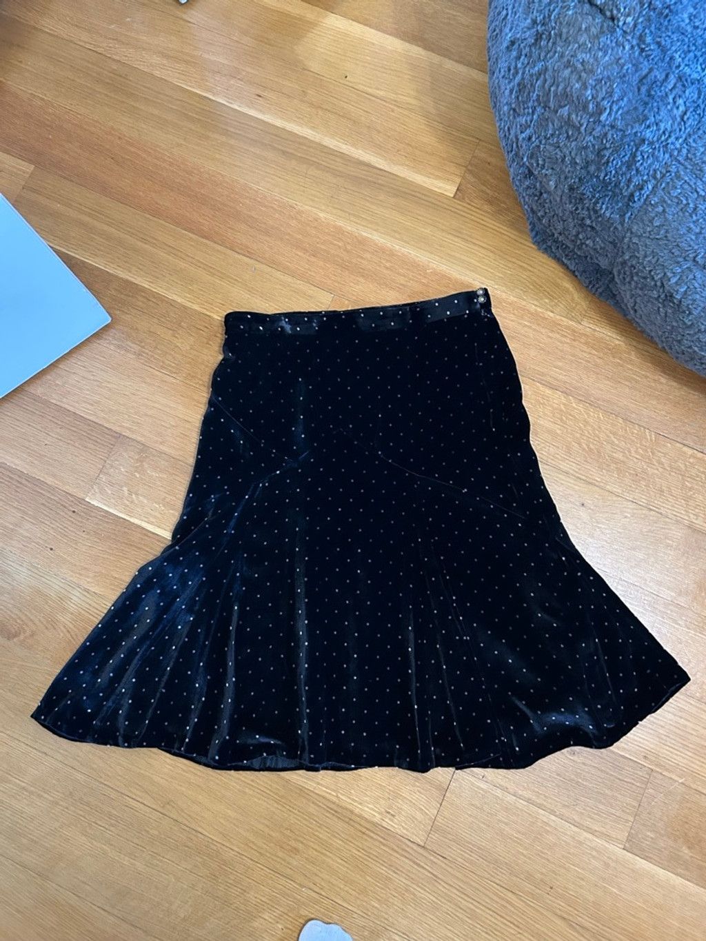 Marc Jacobs Marc Jacob’s Vintage Velvet Polka Dot Skirt Size 27" / US 4 / IT 40 - 1 Thumbnail