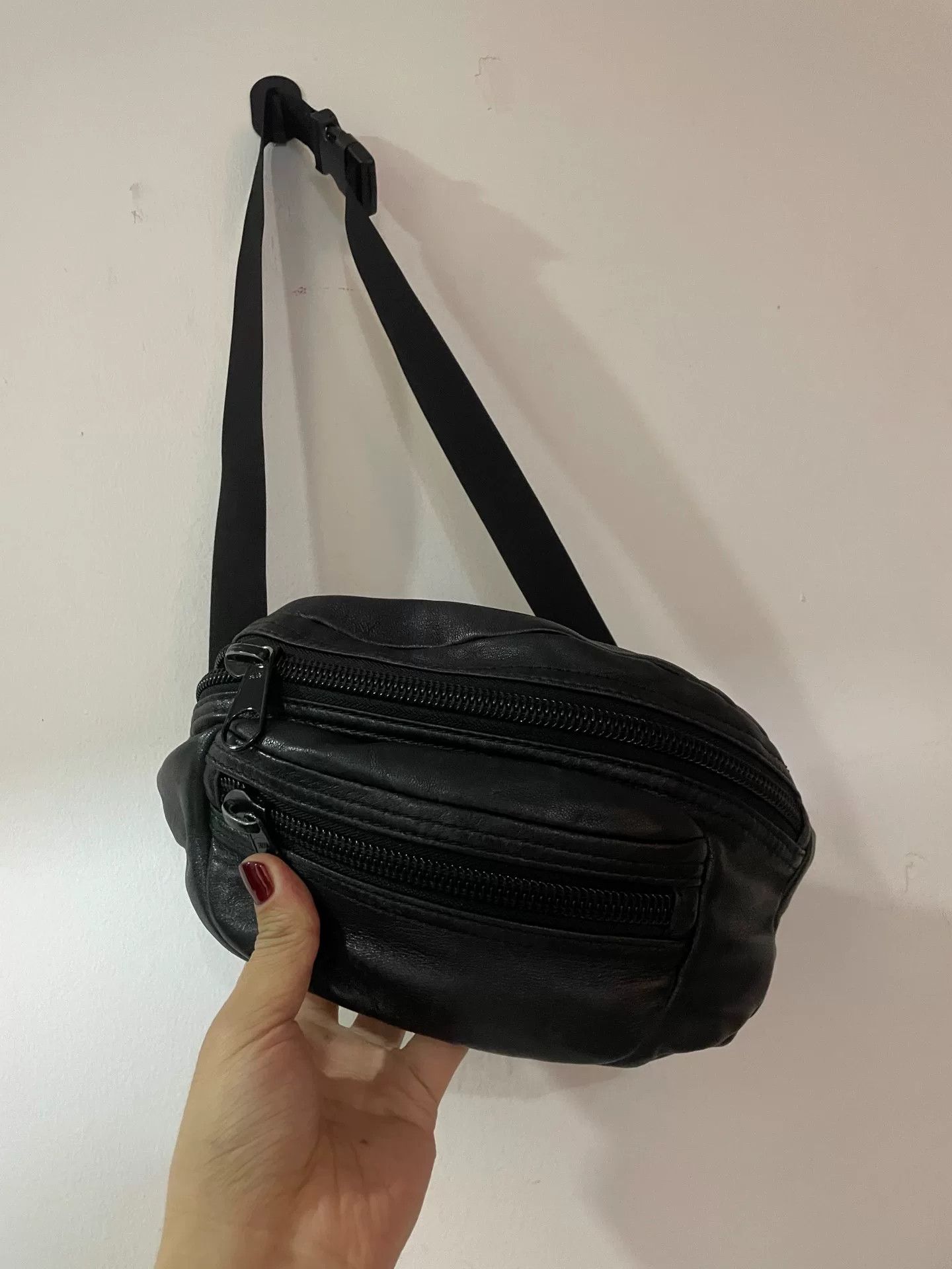 Alexander Wang Alexander Wang Leather Crossbody Fanny Pack Size ONE SIZE - 1 Thumbnail