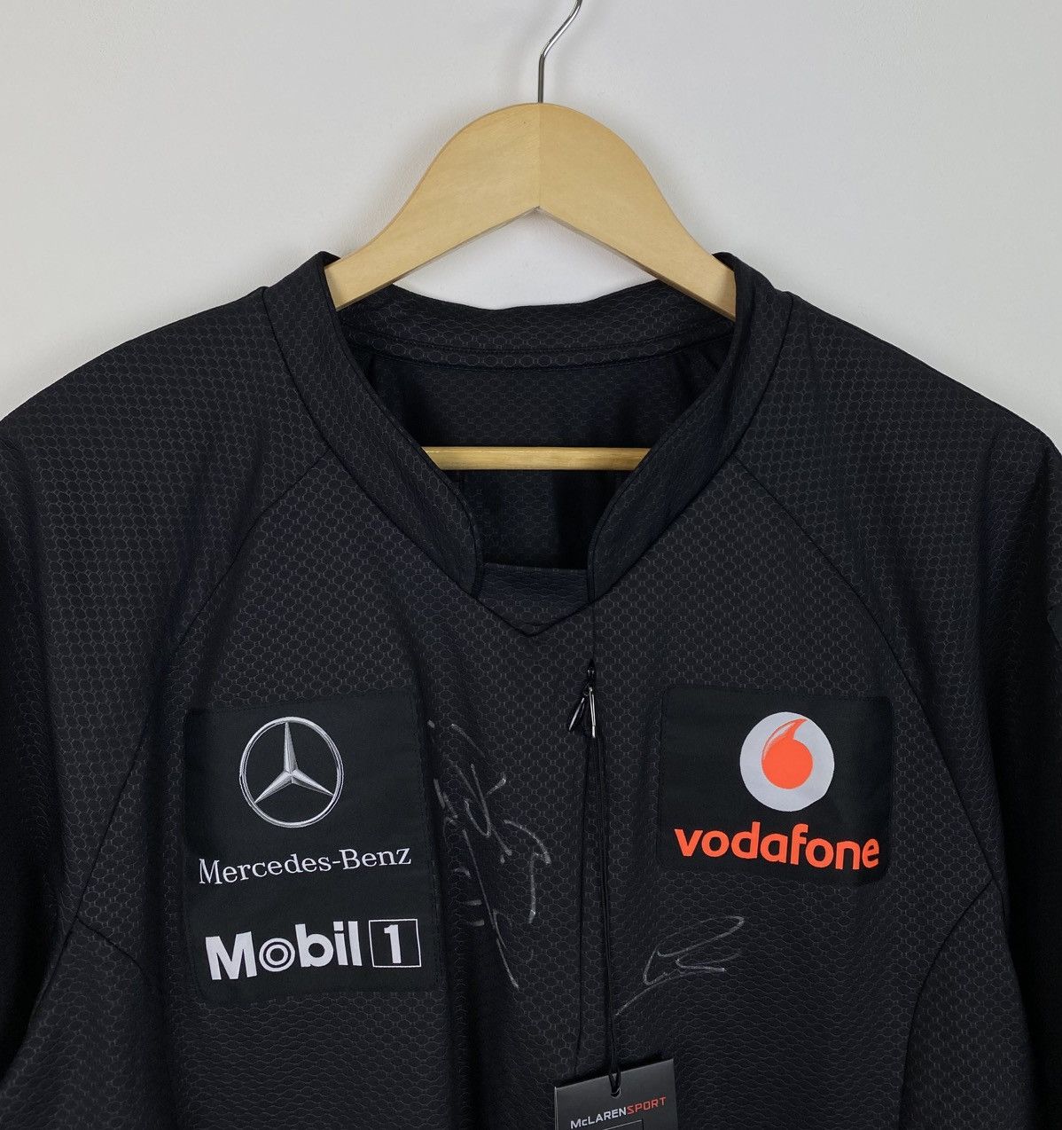 Formula 1 Mercedes-Benz Vodafone Formula One F1 Racing Jersey T-Shirt Size US XL / EU 56 / 4 - 2 Thumbnail