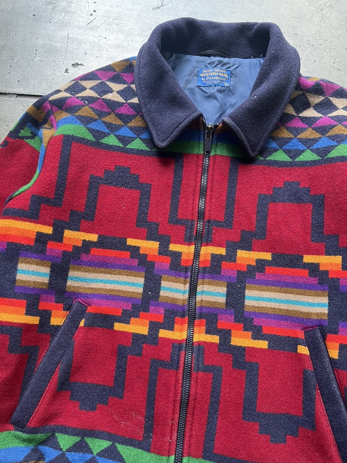 Vintage ‘70s Pendleton Aztec Blanket Wool Jacket Western Wear Size US L / EU 52-54 / 3 - 3 Thumbnail