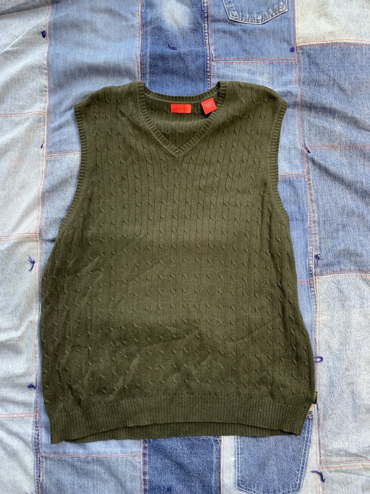Brandy Melville × Izod Izod Large Knit sweater vest Size L / US 10 / IT 46 - 1 Thumbnail