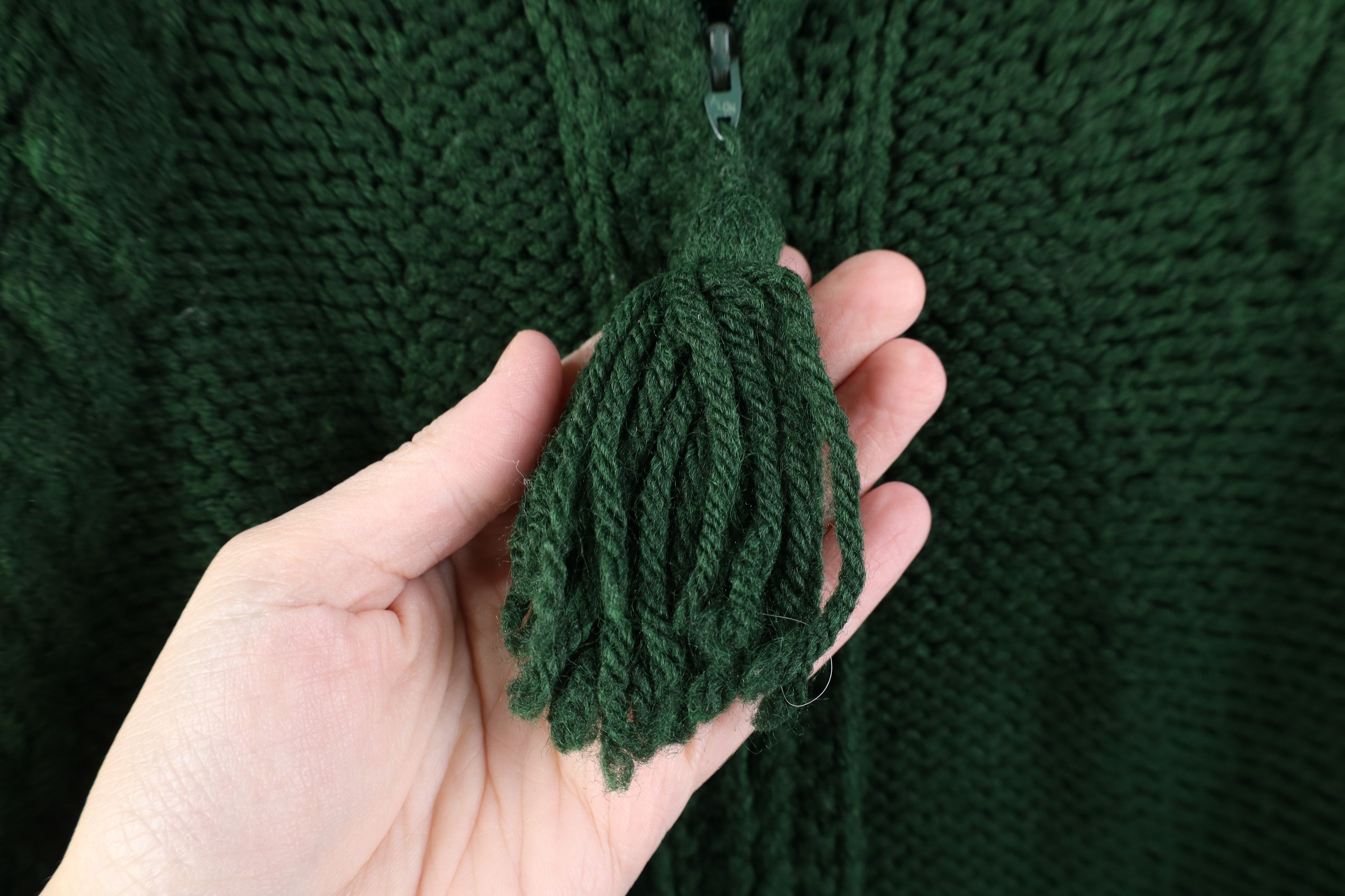 Vintage Vintage 50s 60s Boho Chic Cable Fringed Sweater Cape Green Size ONE SIZE - 4 Thumbnail