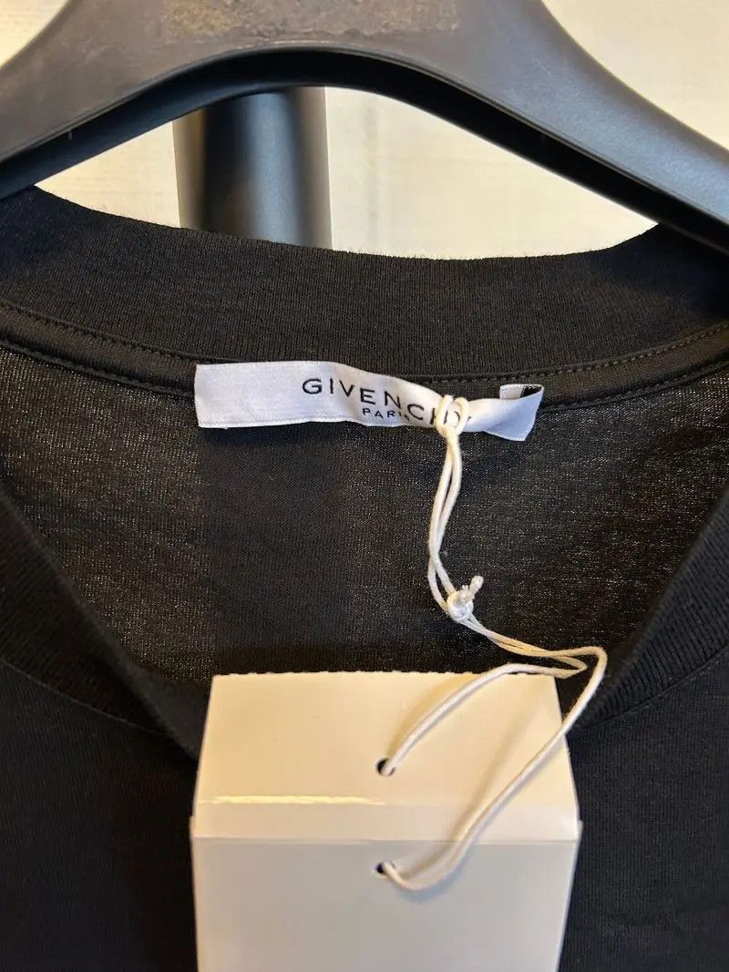 Givenchy Givenchy Distressed Logo T-Shirt Size US XL / EU 56 / 4 - 3 Thumbnail