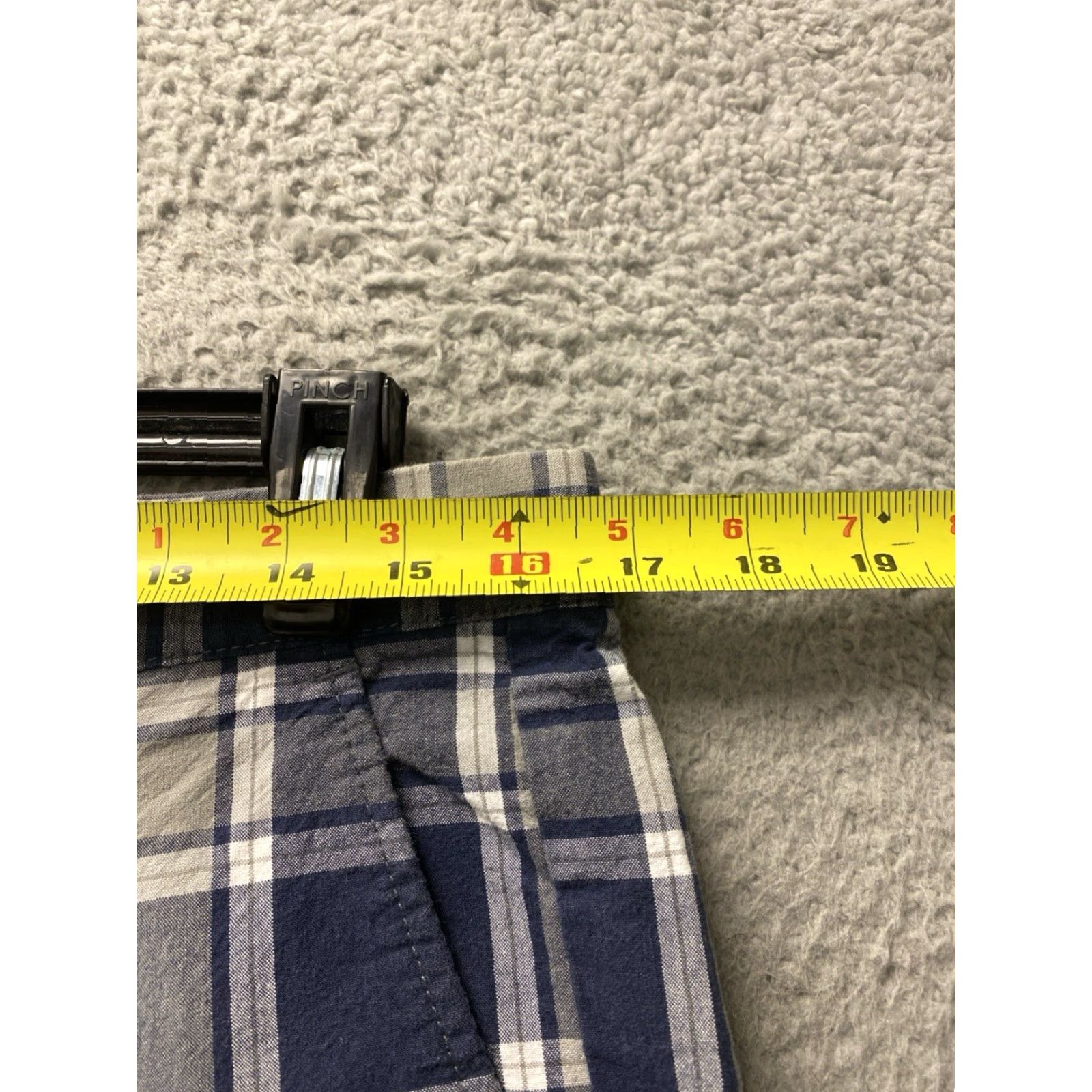 Gap Men's GAP Plaid Walking Shorts Size 33 Casual Chino Bermuda Multicolor Size US 33 - 3 Thumbnail