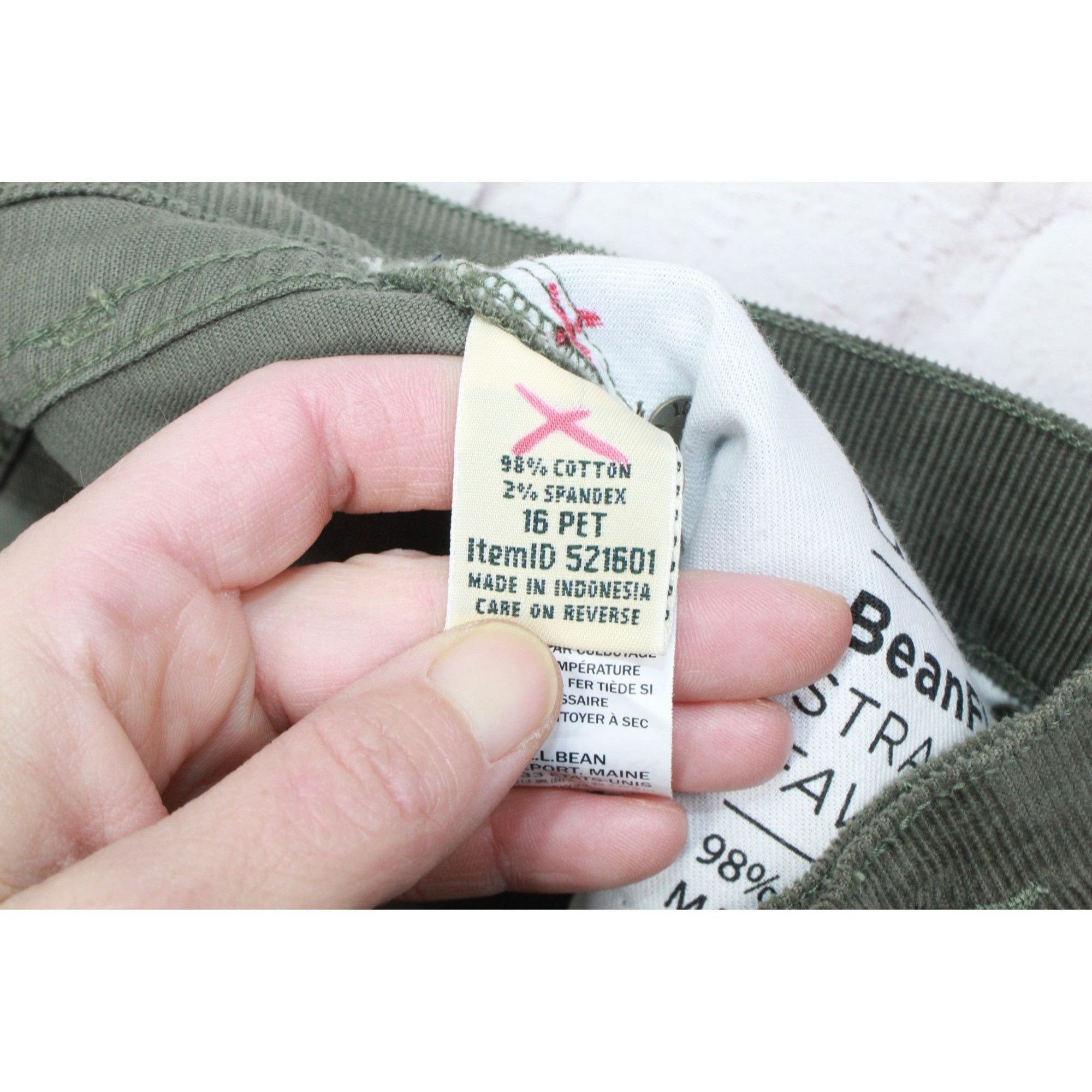 L.L. Bean LL Bean Women's Five Pocket Corduroy Pants Mid Rise Size 38" / US 16 / IT 52 - 8 Thumbnail