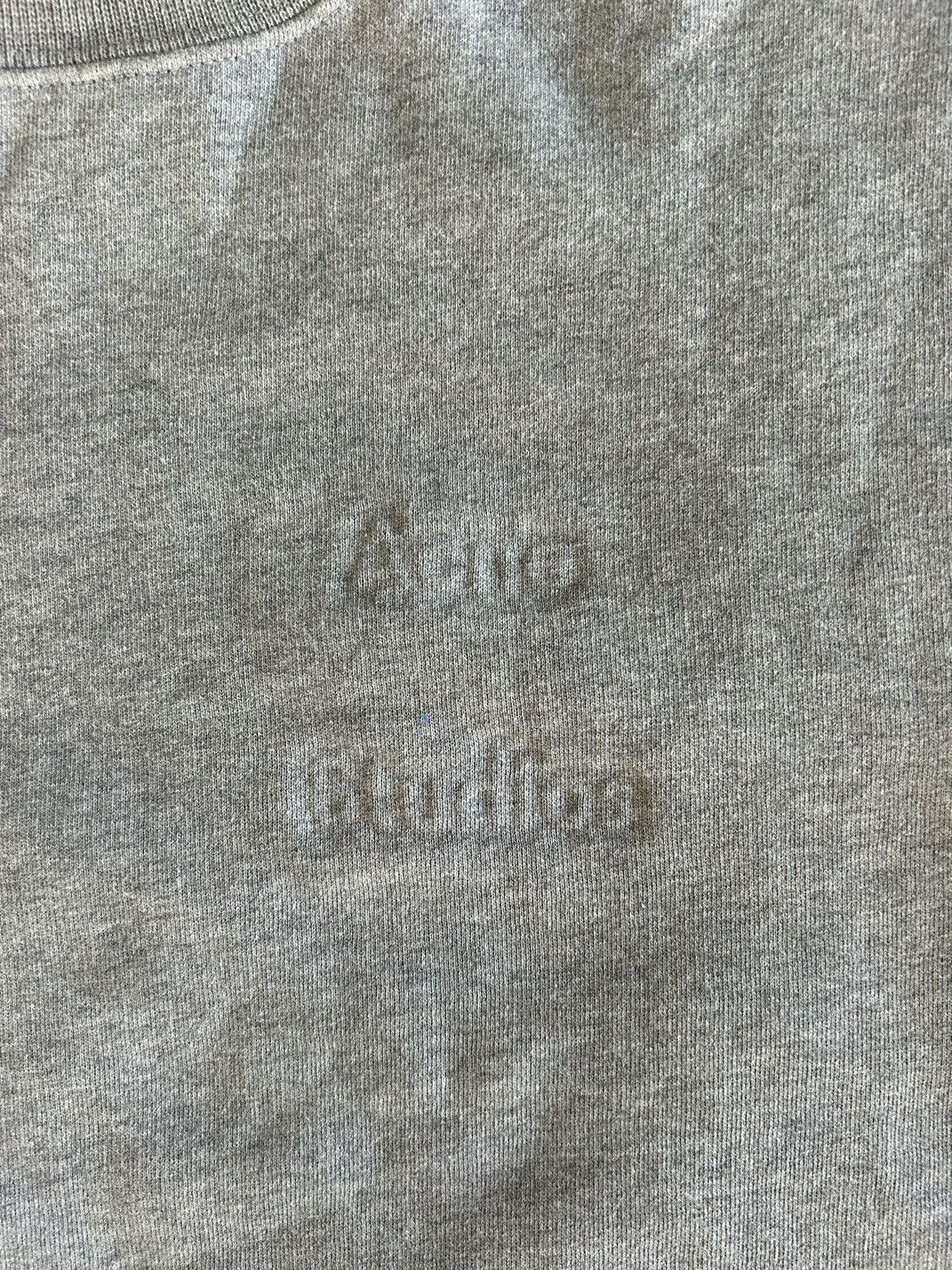 Acne Studios Acne Studios Embossed Logo Crewneck Size US S / EU 44-46 / 1 - 4 Thumbnail