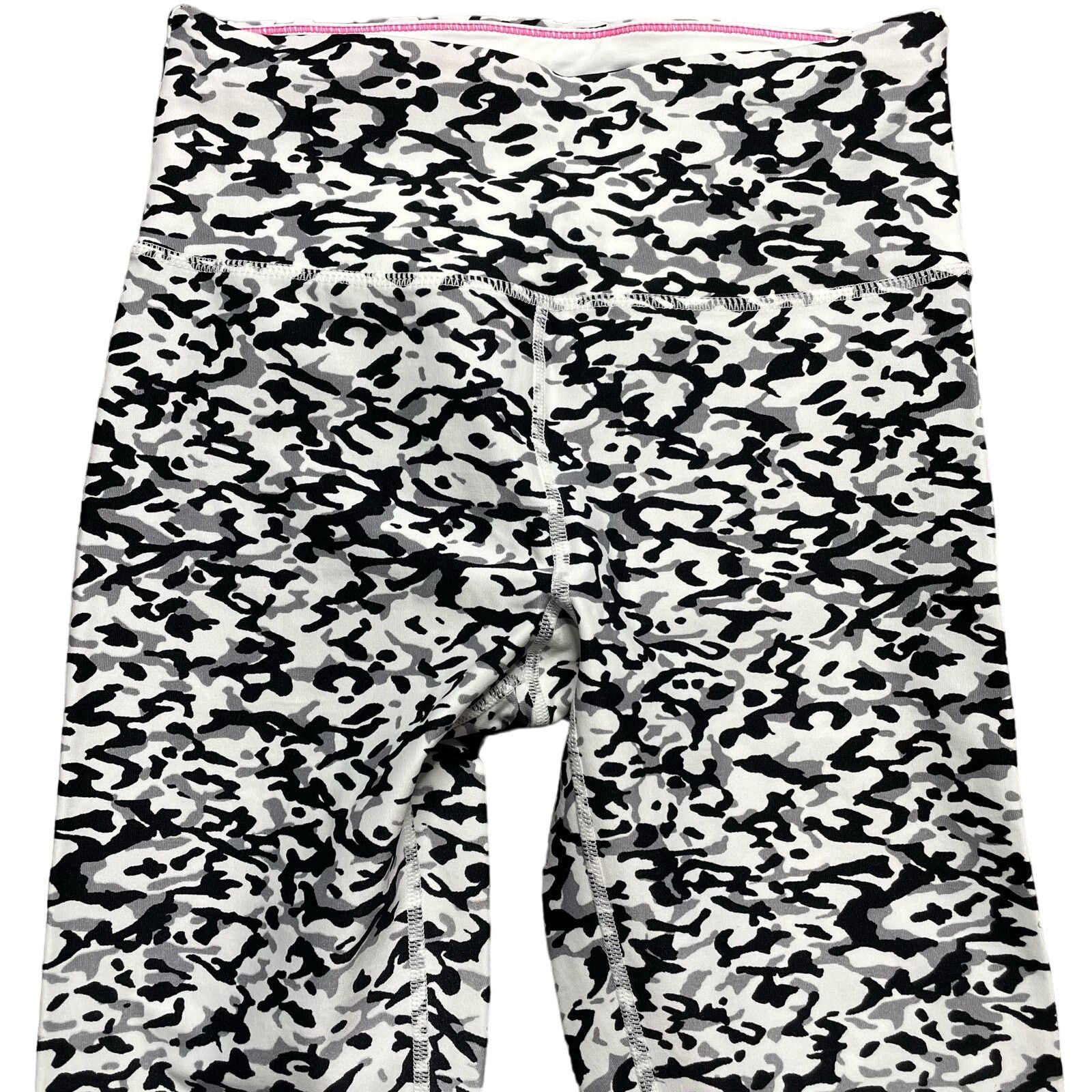 Calvin Klein NWOT Calvin Klein Performance Leggings Size 23" - 5 Thumbnail