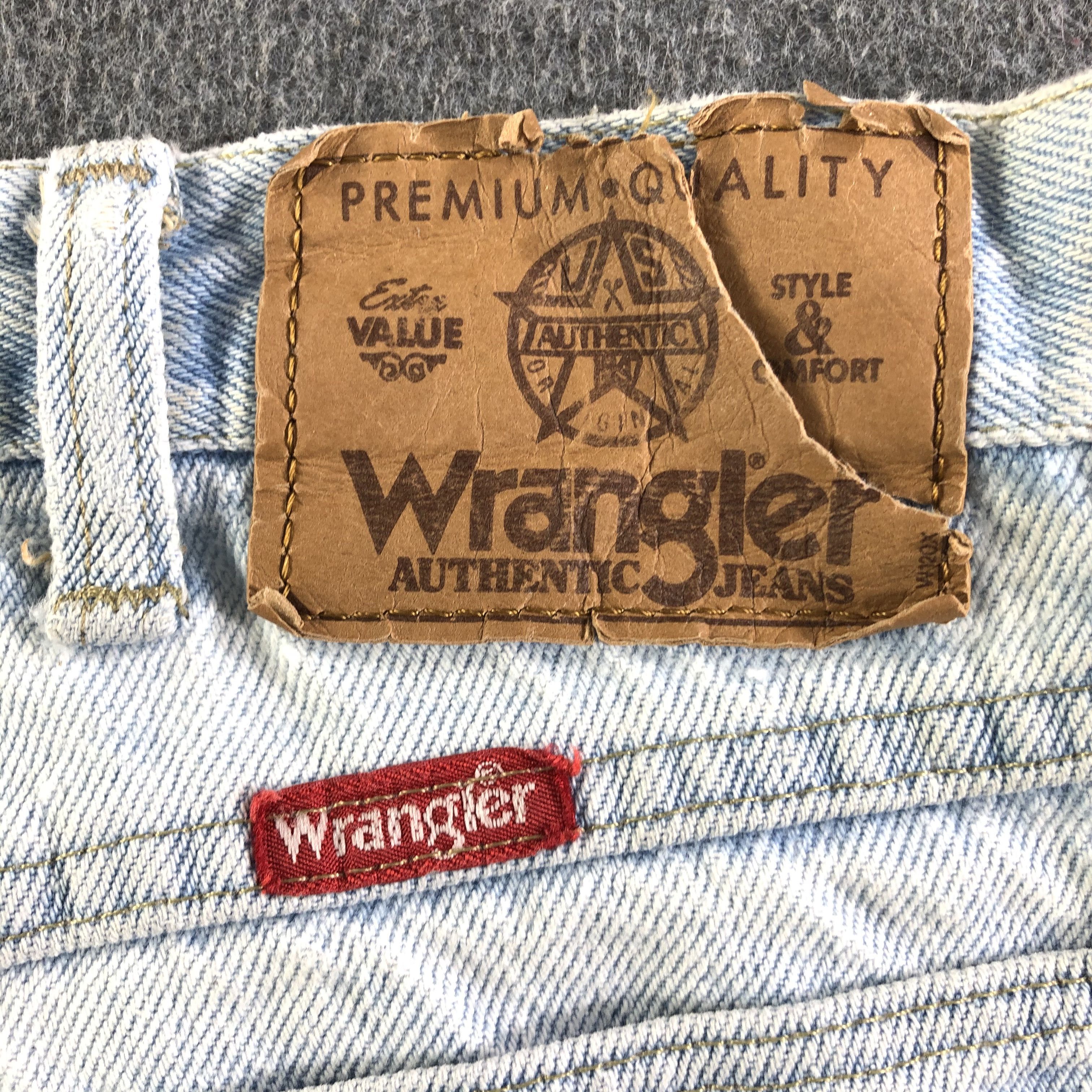 Vintage Vintage Light Wash Wrangler Jeans-J4405 Size US 36 / EU 52 - 5 Thumbnail