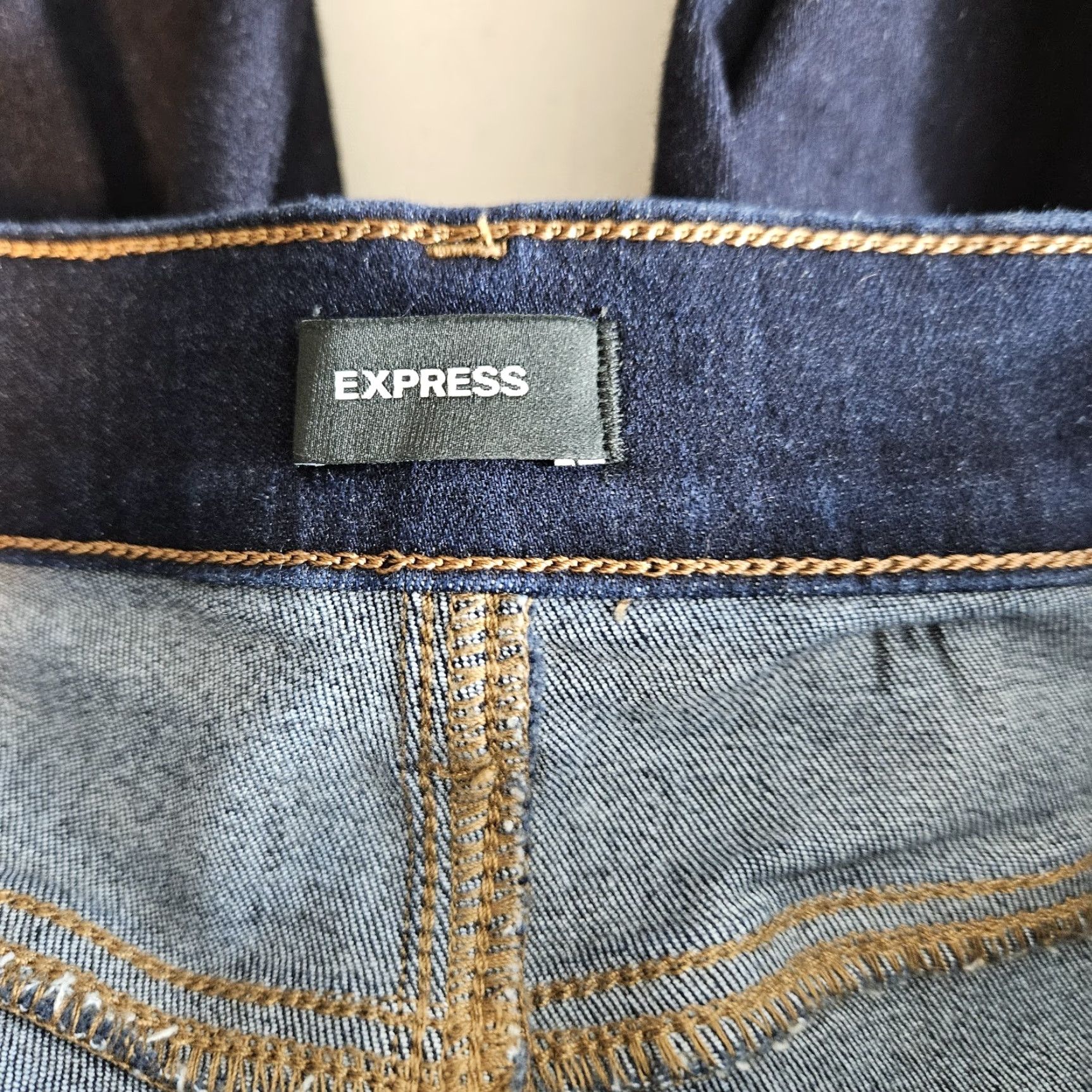Express Express Womens Skyscraper Bootcut Jeans Sz 6 Blue Dark Wash Mid Rise Jeans Women Boots? Size 28" / US 6 / IT 42 - 8 Thumbnail