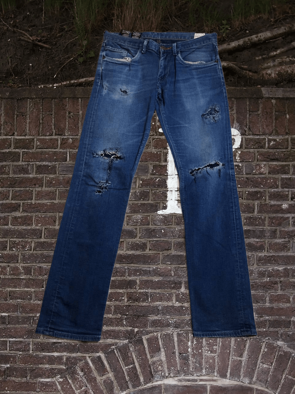 Tommy Hilfiger Tommy Hilfiger Blue Mid Rise Jeans Size US 33 - 1 Thumbnail