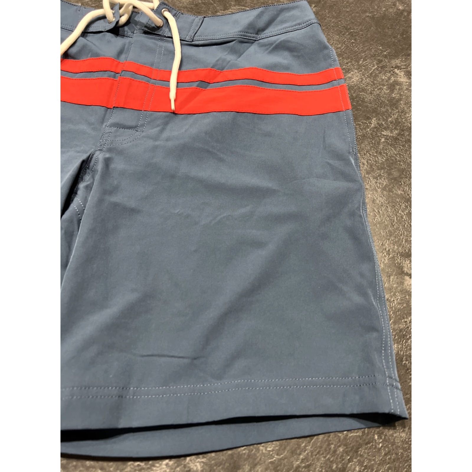 J.Crew J. Crew Board Shorts Men Swim Trunks Lined Blue Red Size 33 Inseam 9 | 9 Inseam | Regular Size 33 | Swim Bottom Style Size US 33 - 3 Thumbnail