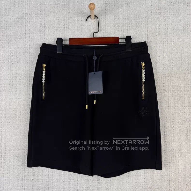 Louis Vuitton Louis Vuitton size l Solid beaded zipper embroidered logo c Size US 30 / EU 46 - 1 Thumbnail
