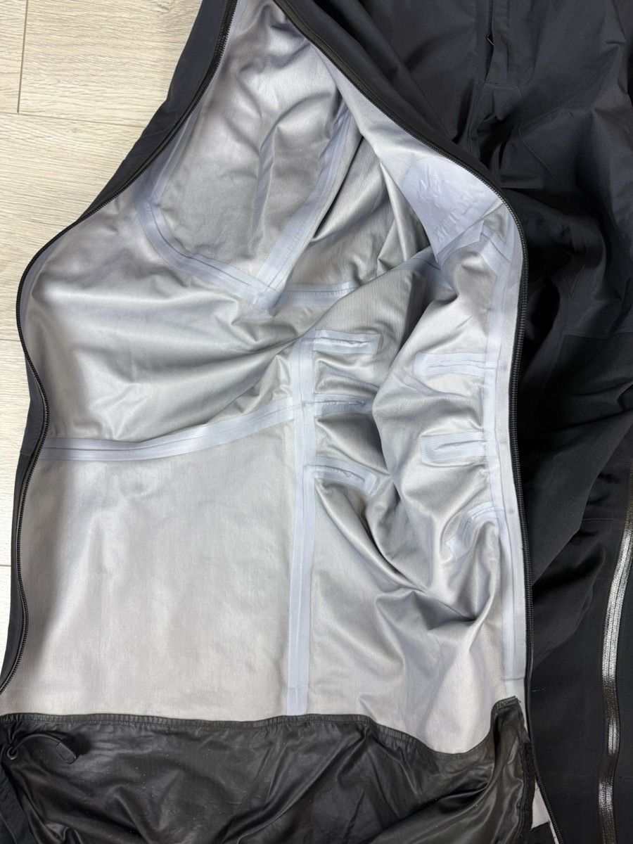 Arc'teryx Arcteryx Vintage Gore Tex XCR pants Size US 36 / EU 52 - 11 Thumbnail