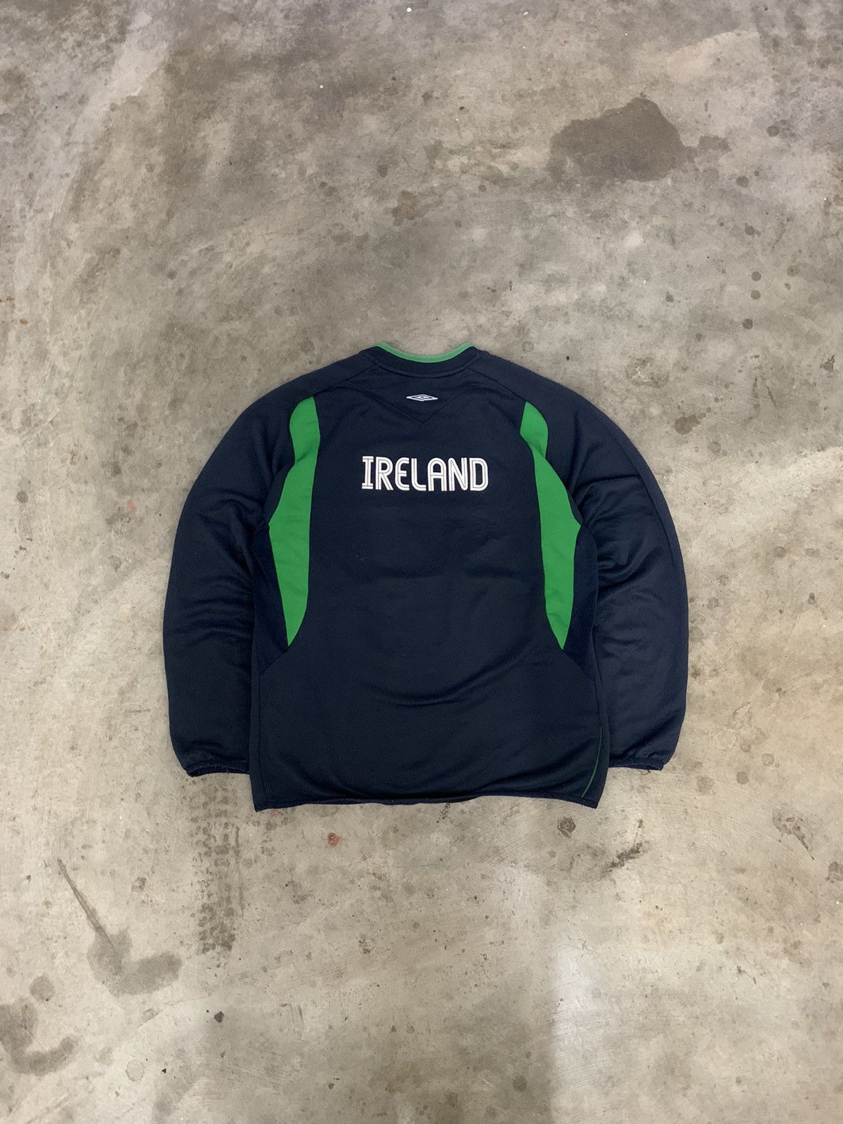 Umbro Vintage 2000/2001 Sweatshirt/Jumper Ireland Football Team Size US L / EU 52-54 / 3 - 2 Thumbnail