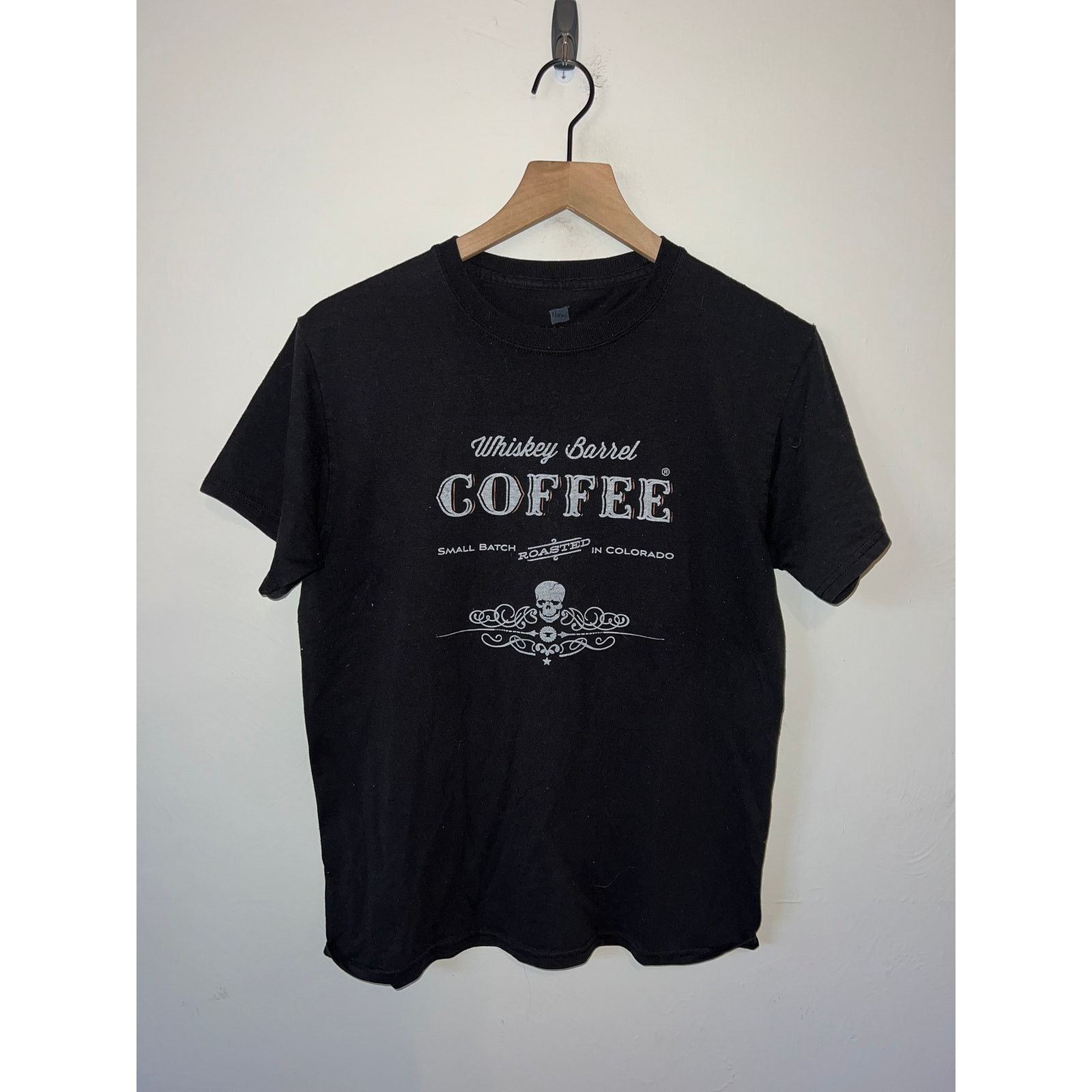 Hanes Whiskey Barrel Coffee Shirt Colorado Black Graphic Tee Small Size US S / EU 44-46 / 1 - 1 Thumbnail