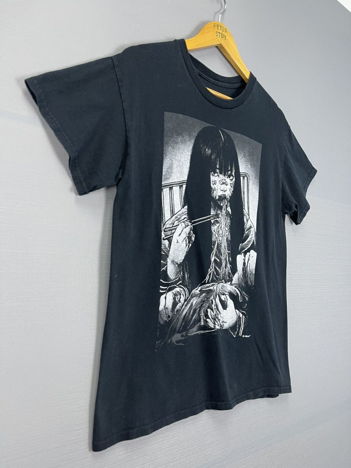 Vintage Mako Creepy Girl Noodles Anime T Shirt Size US S / EU 44-46 / 1 - 4 Thumbnail