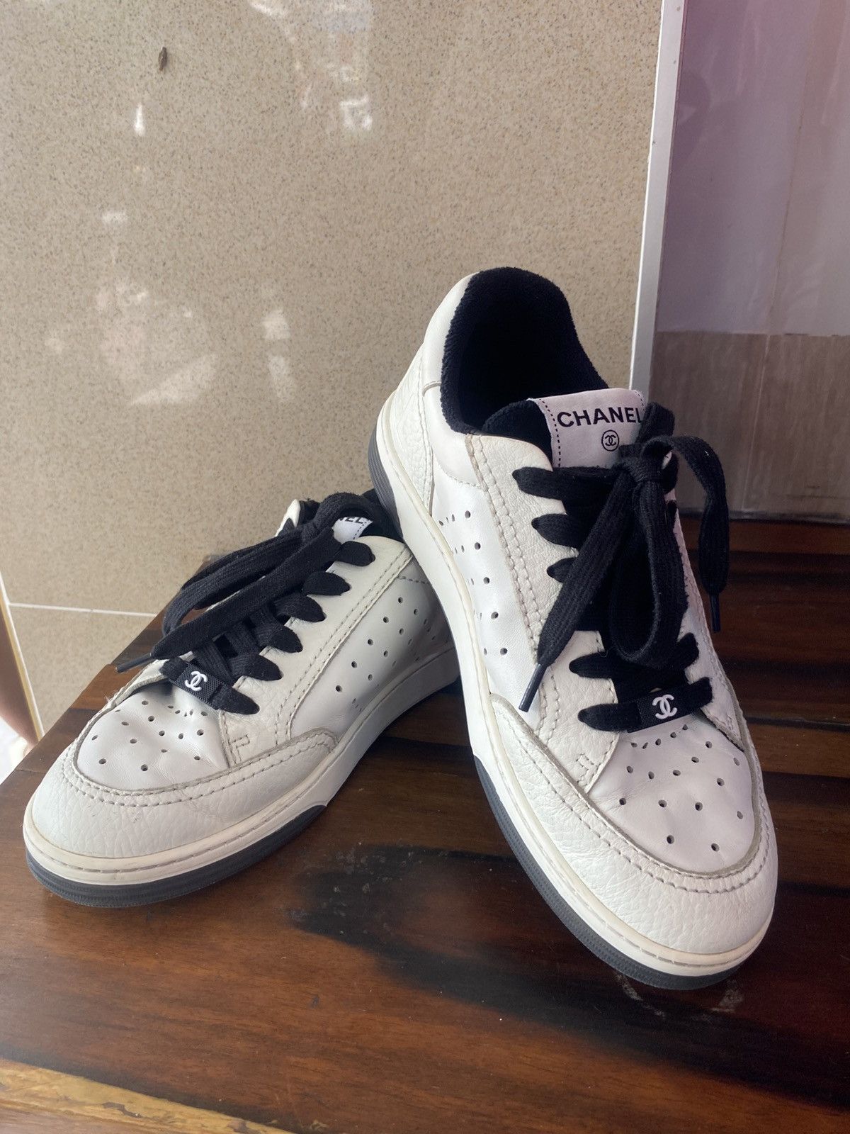 Chanel Chanel Leather Sneakers Size US 7 / IT 37 - 1 Thumbnail