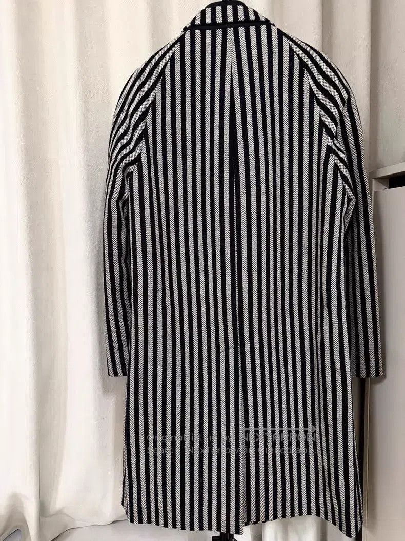 Saint Laurent Paris Saint Laurent Paris Black and White Striped Coat i Size US M / EU 48-50 / 2 - 3 Thumbnail
