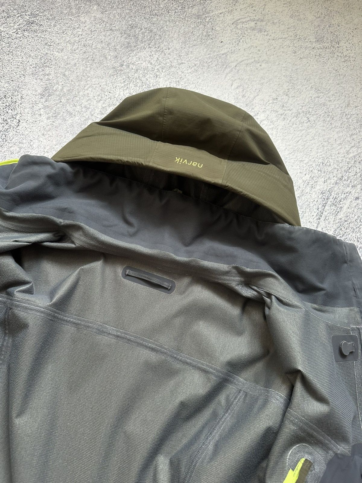 Norrona Norrona Narvik Gore Tex Jacket Khaki Military Arc’teryx Leaf Size US L / EU 52-54 / 3 - 14 Thumbnail