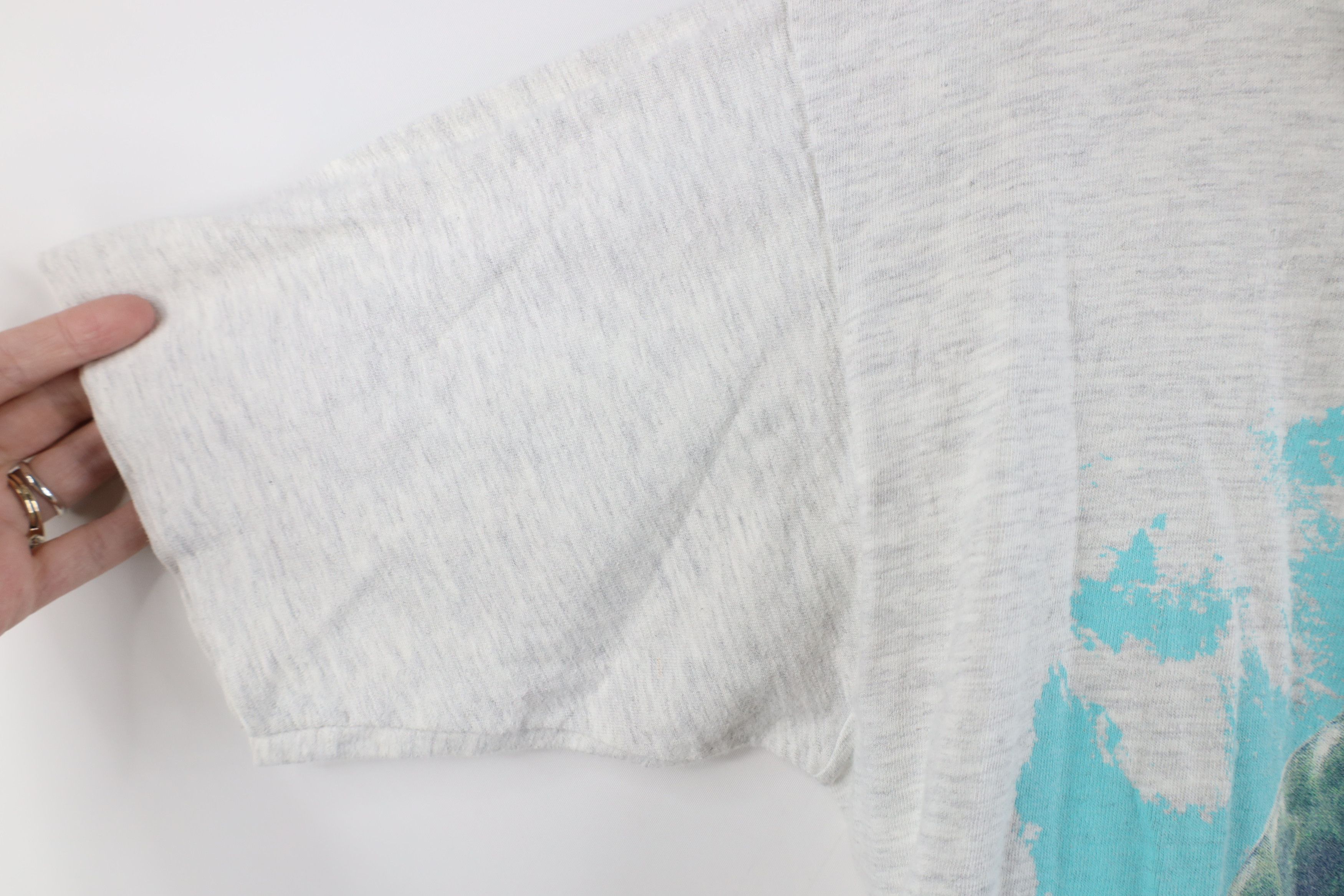 Vintage Vintage 90s Streetwear Florida Dolphin Nature T-Shirt Gray Size US M / EU 48-50 / 2 - 8 Thumbnail