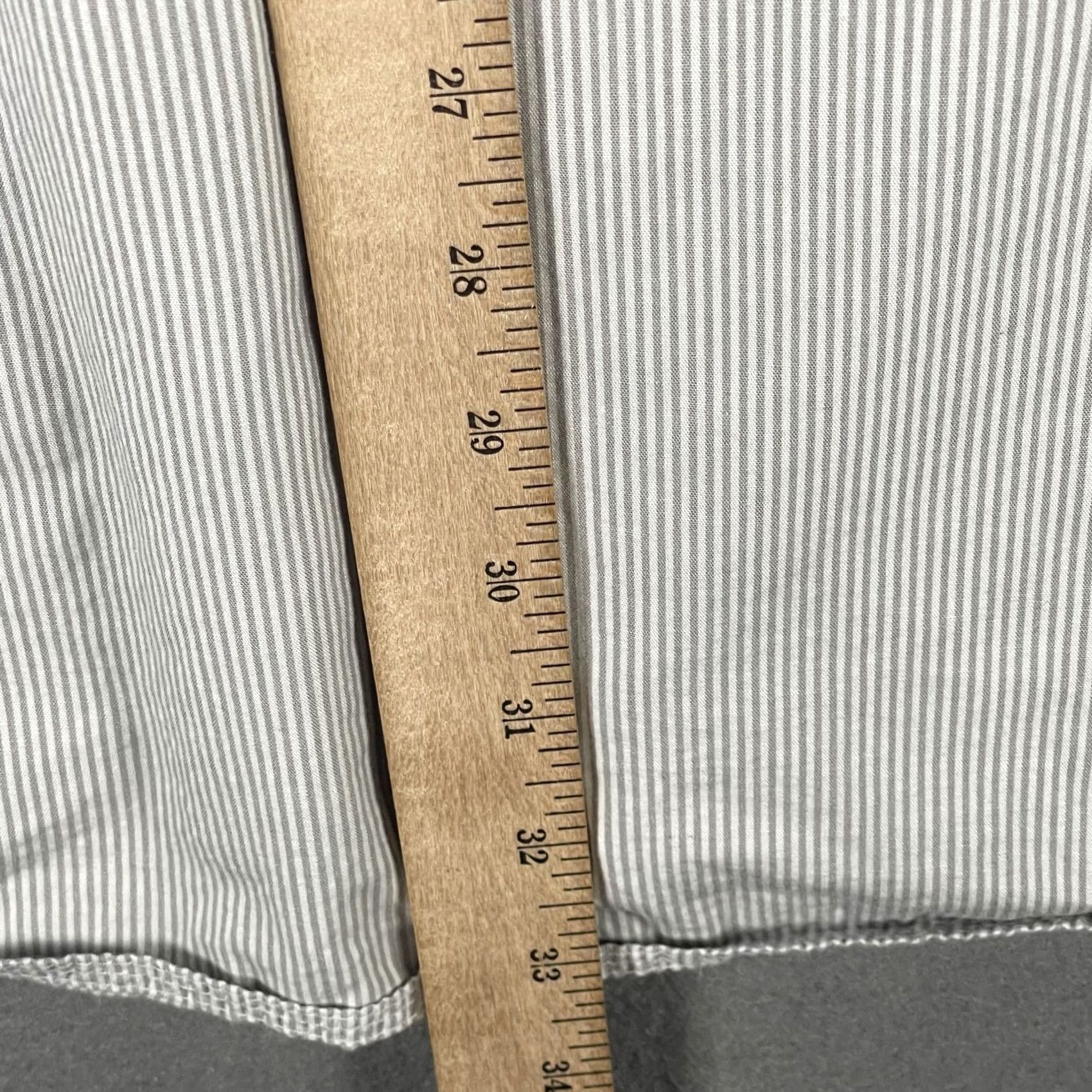 Ecko Unltd. Ecko Unltd Shirt Mens 2XL Gray White Striped Short Sleeve Casual Button Pockets Size US XXL / EU 58 / 5 - 6 Thumbnail