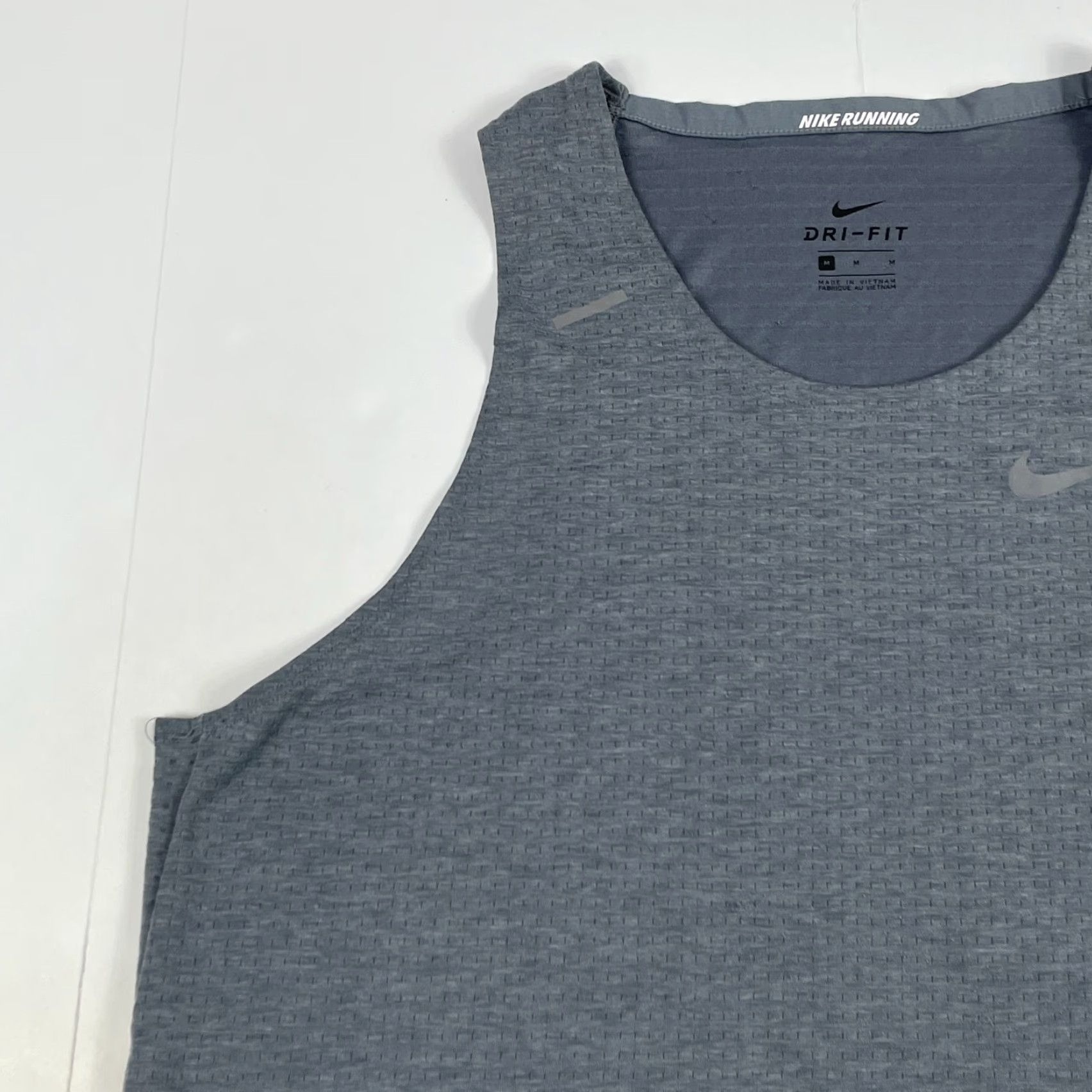 Nike Nike Dri-Fit Shirt Men Medium Gray Sleeveless Tank Running Reflective Moisture Wicking Athletic Size US M / EU 48-50 / 2 - 2 Thumbnail