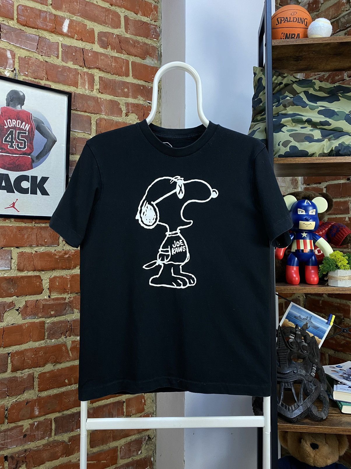 Kaws × Peanuts × Uniqlo Uniqlo x Kaws x Peanuts Snoopy Joe Cool T-Shirt Size US XS / EU 42 / 0 - 1 Thumbnail